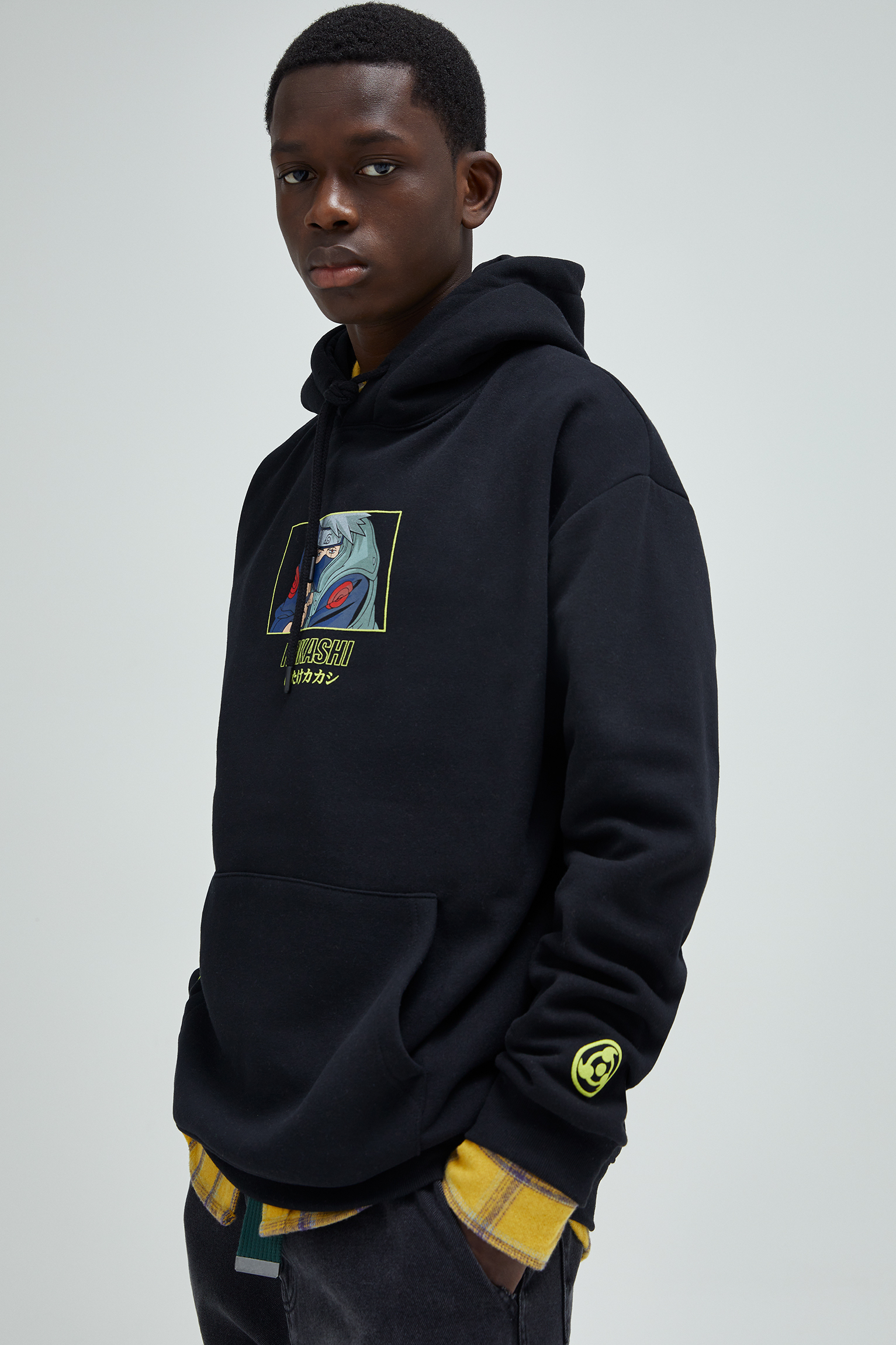 Sweat naruto pull and bear Clearance