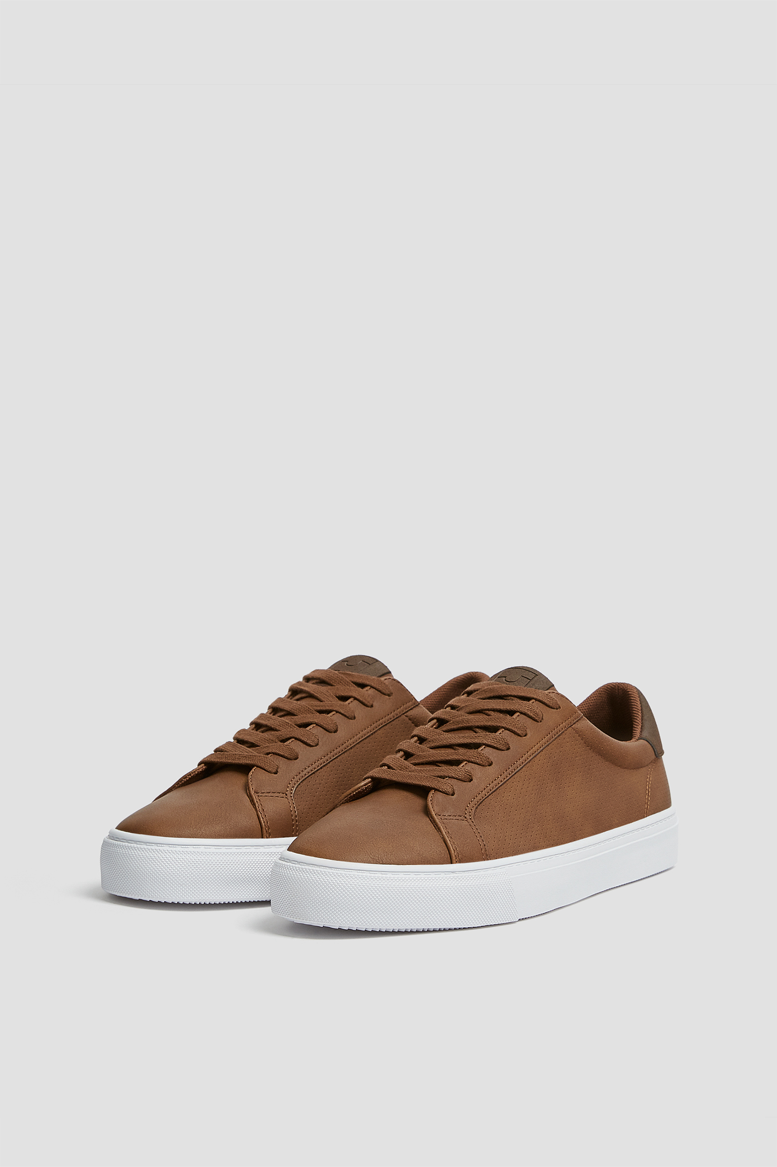 sapatos homem pull and bear