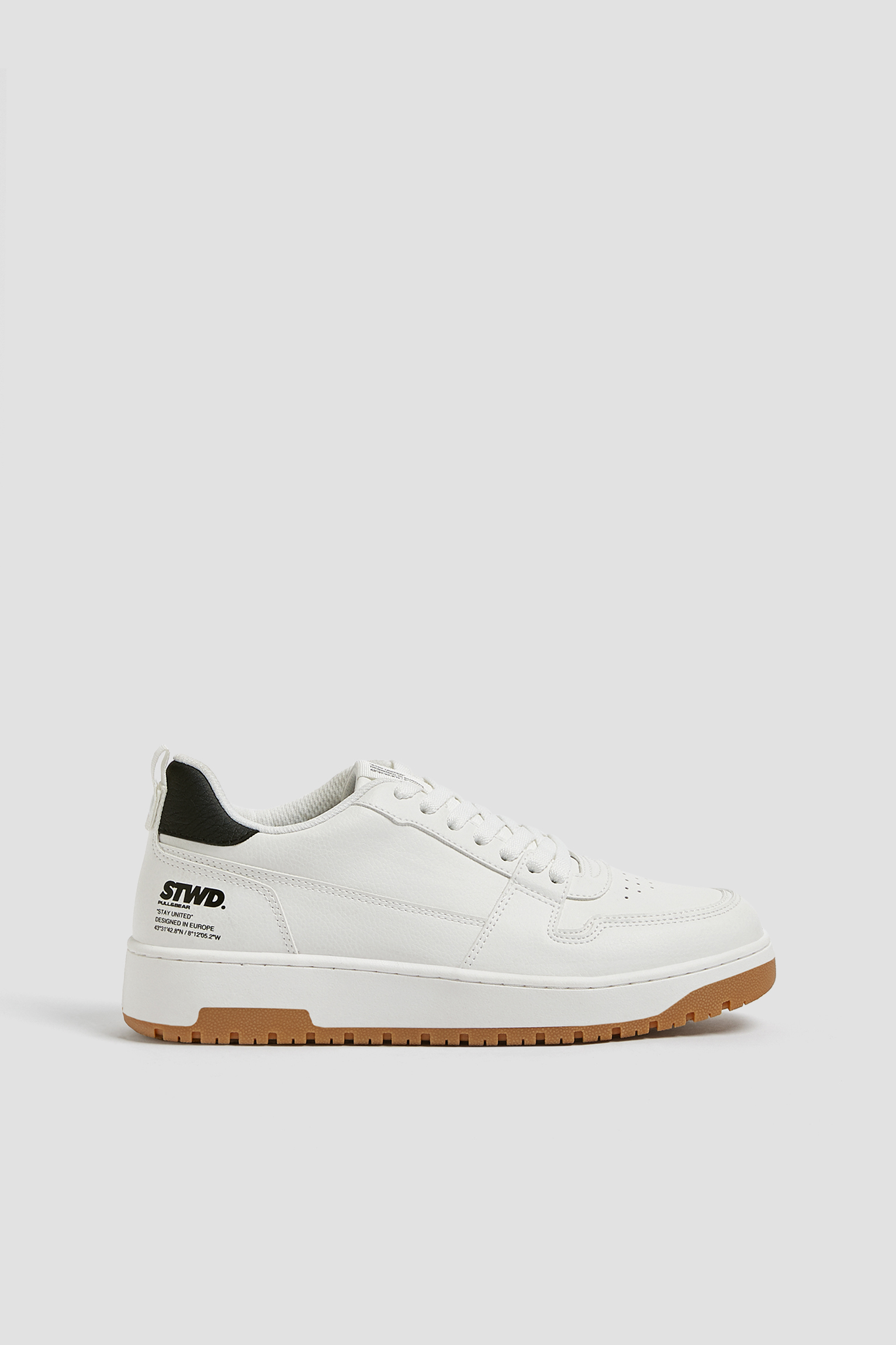 pull and bear white trainers