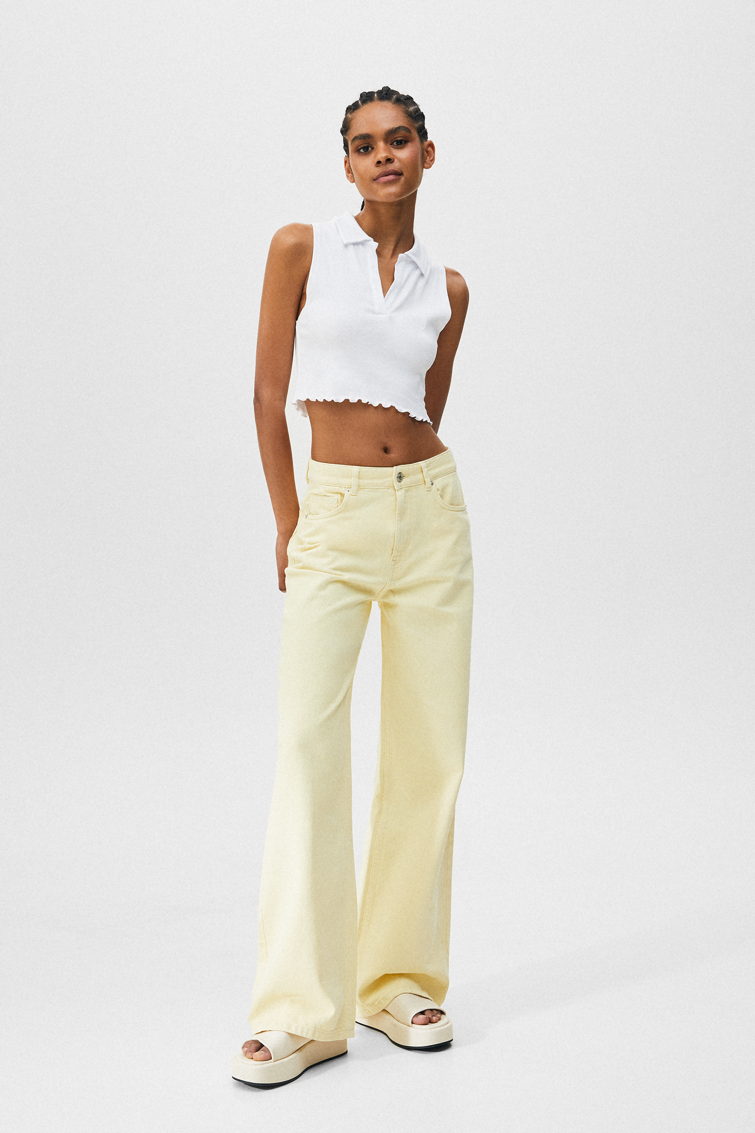 Coloured high-waist wide-leg trousers 