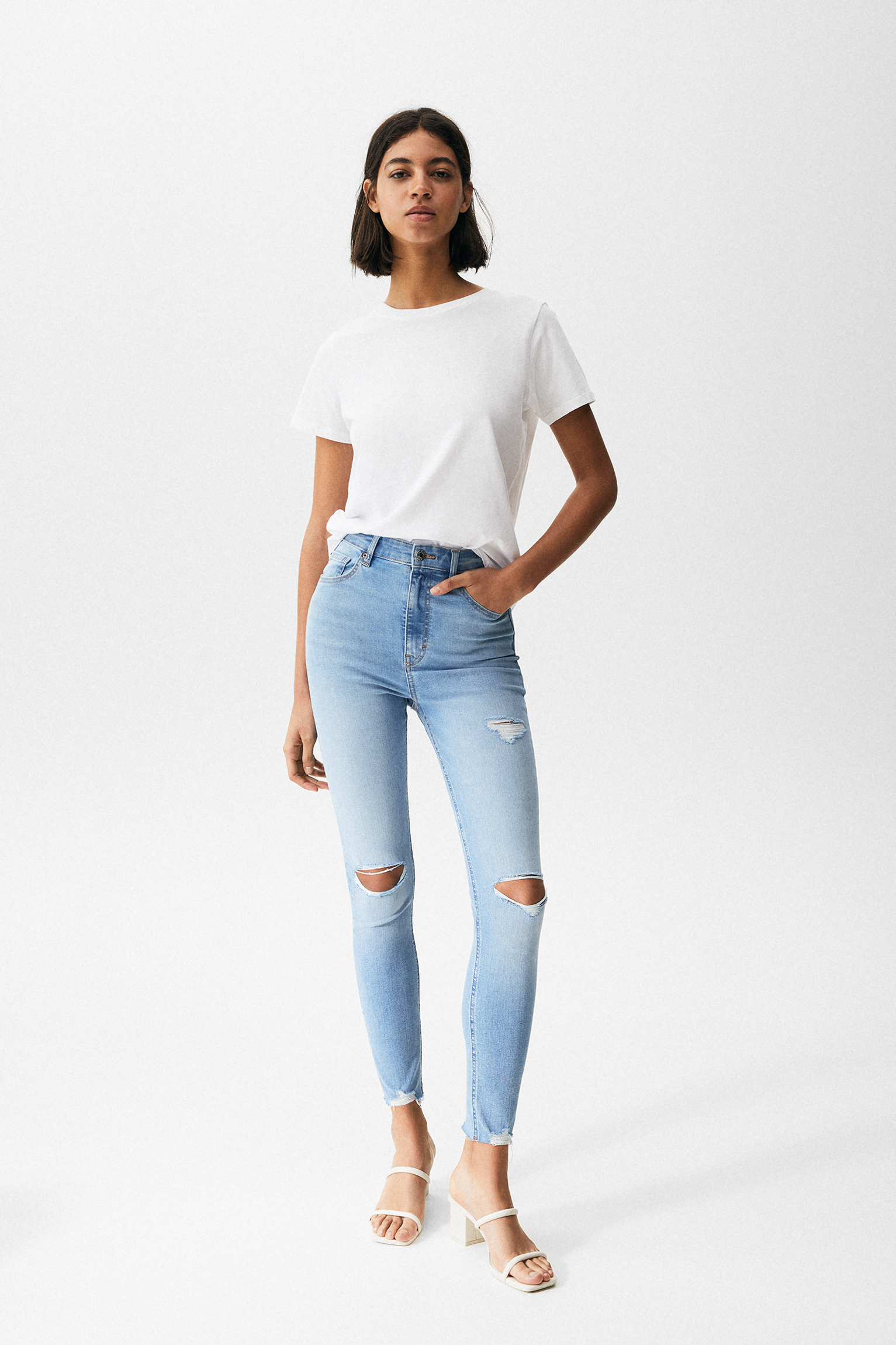 Super high-waisted skinny jeans with 
