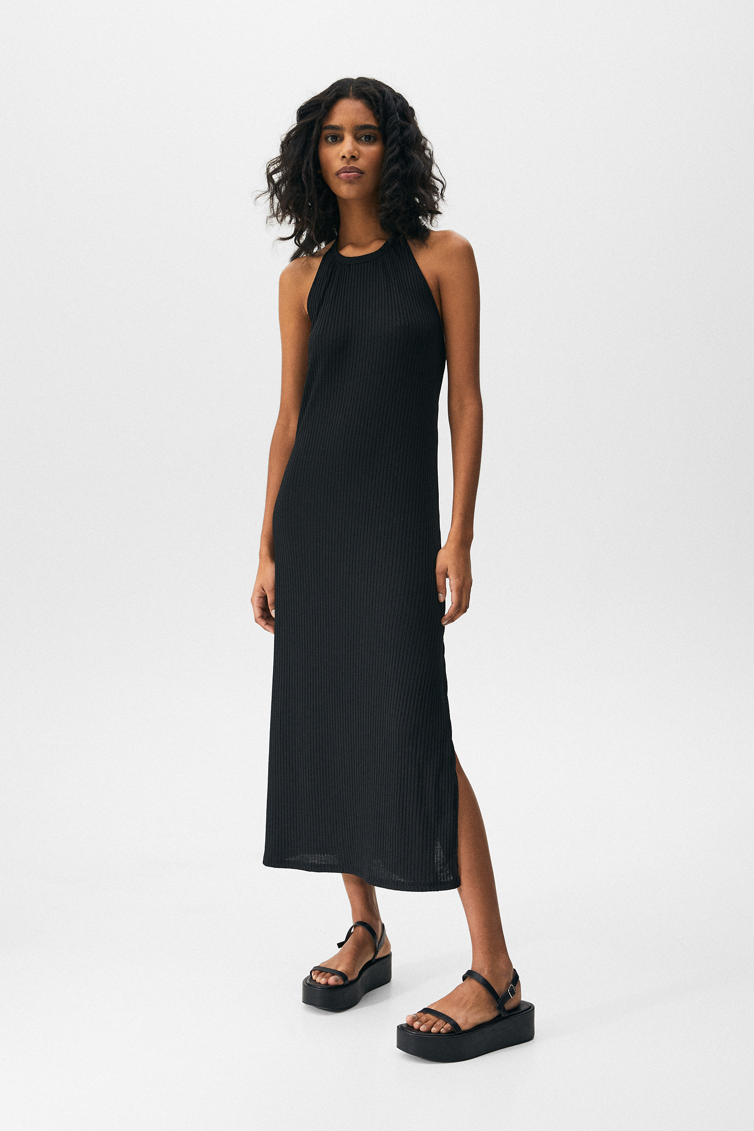 Vestido largo halter - PULL\u0026BEAR