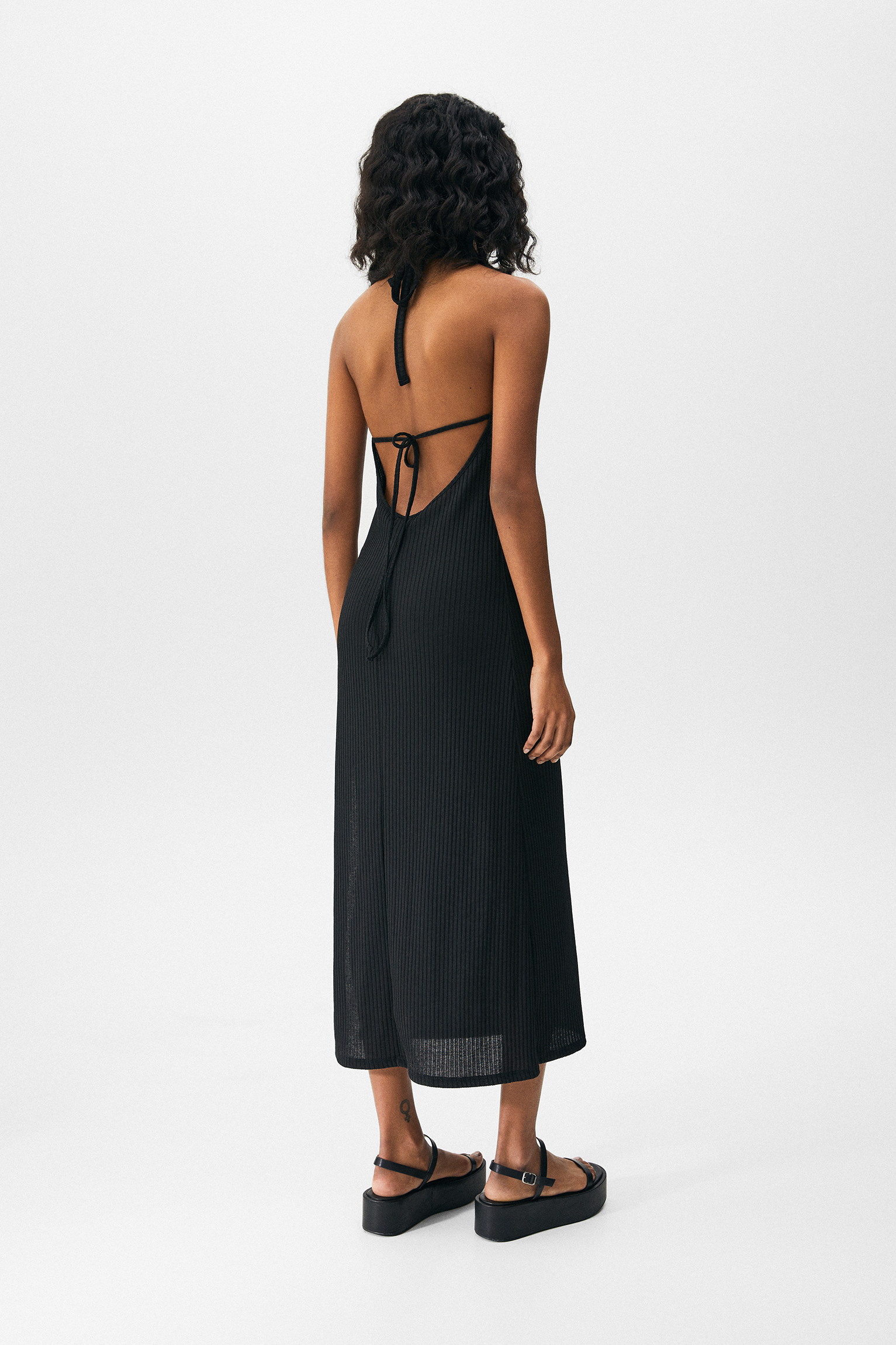 Vestido largo halter - PULL\u0026BEAR