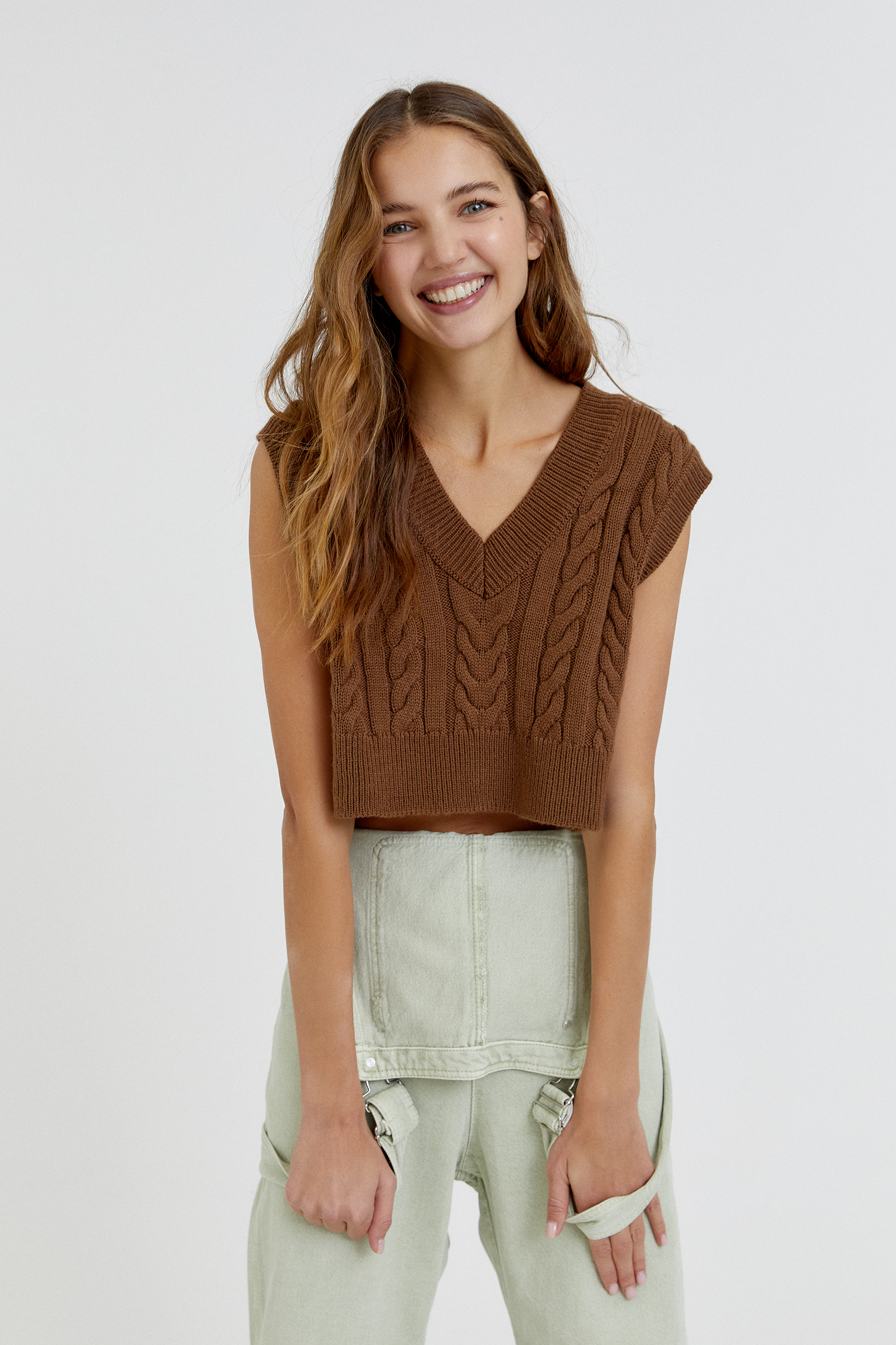 Chaleco punto ochos cropped - PULL\u0026BEAR
