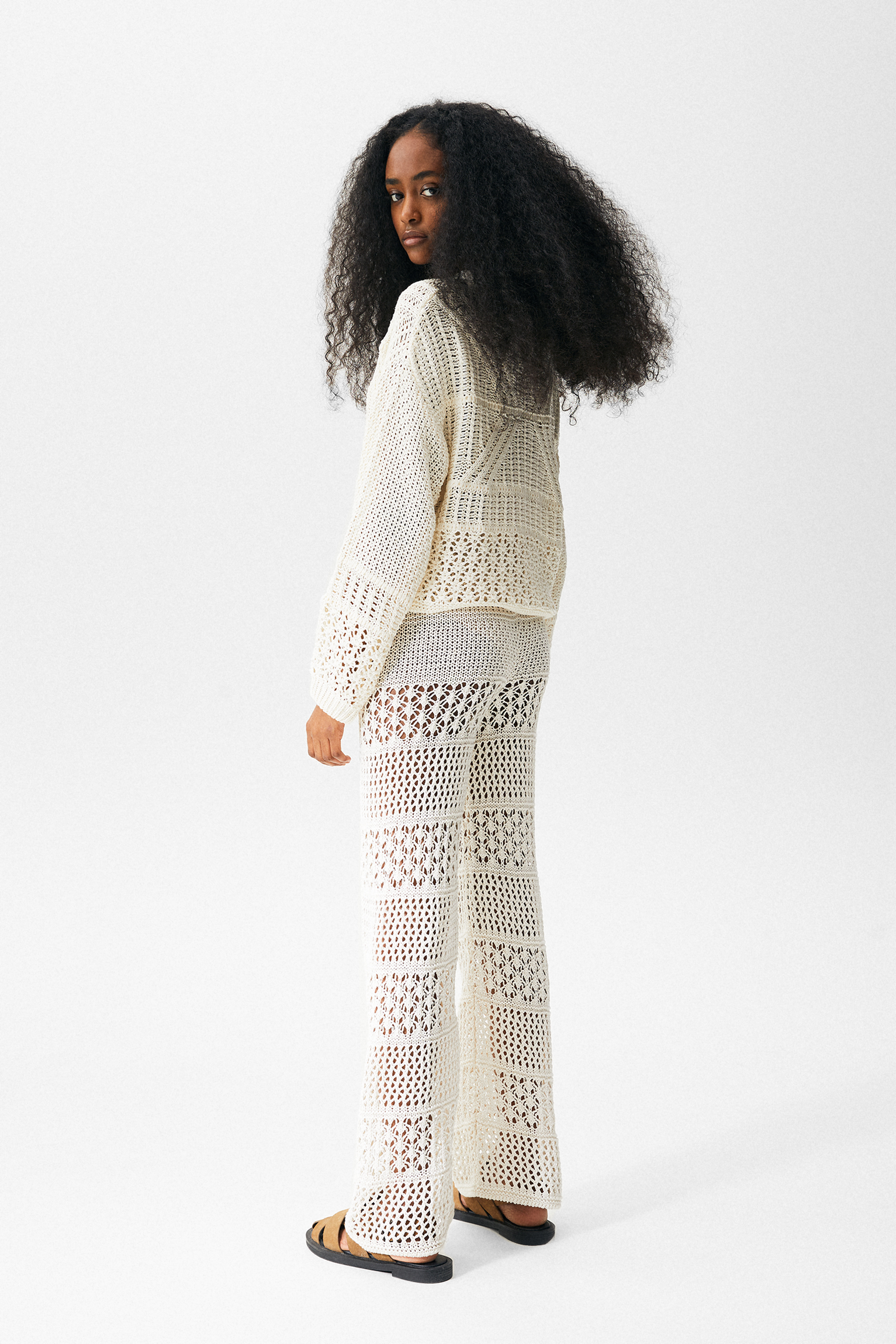 Suéter tejido de gancho botones - PULL\u0026BEAR
