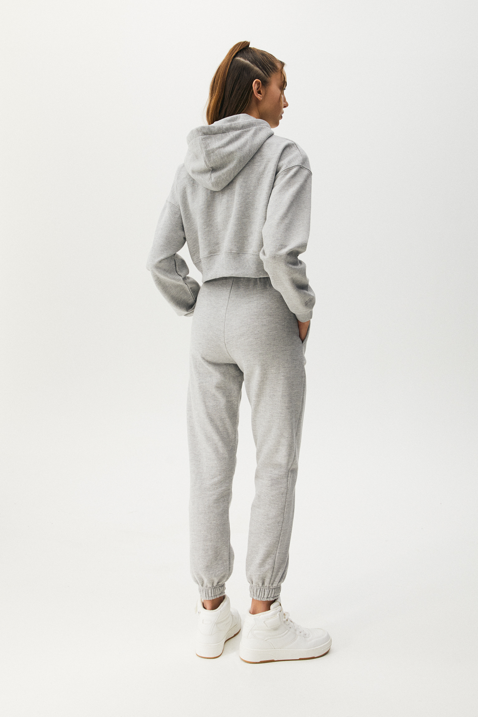 Sudadera cropped cremallera capucha - PULL\u0026BEAR