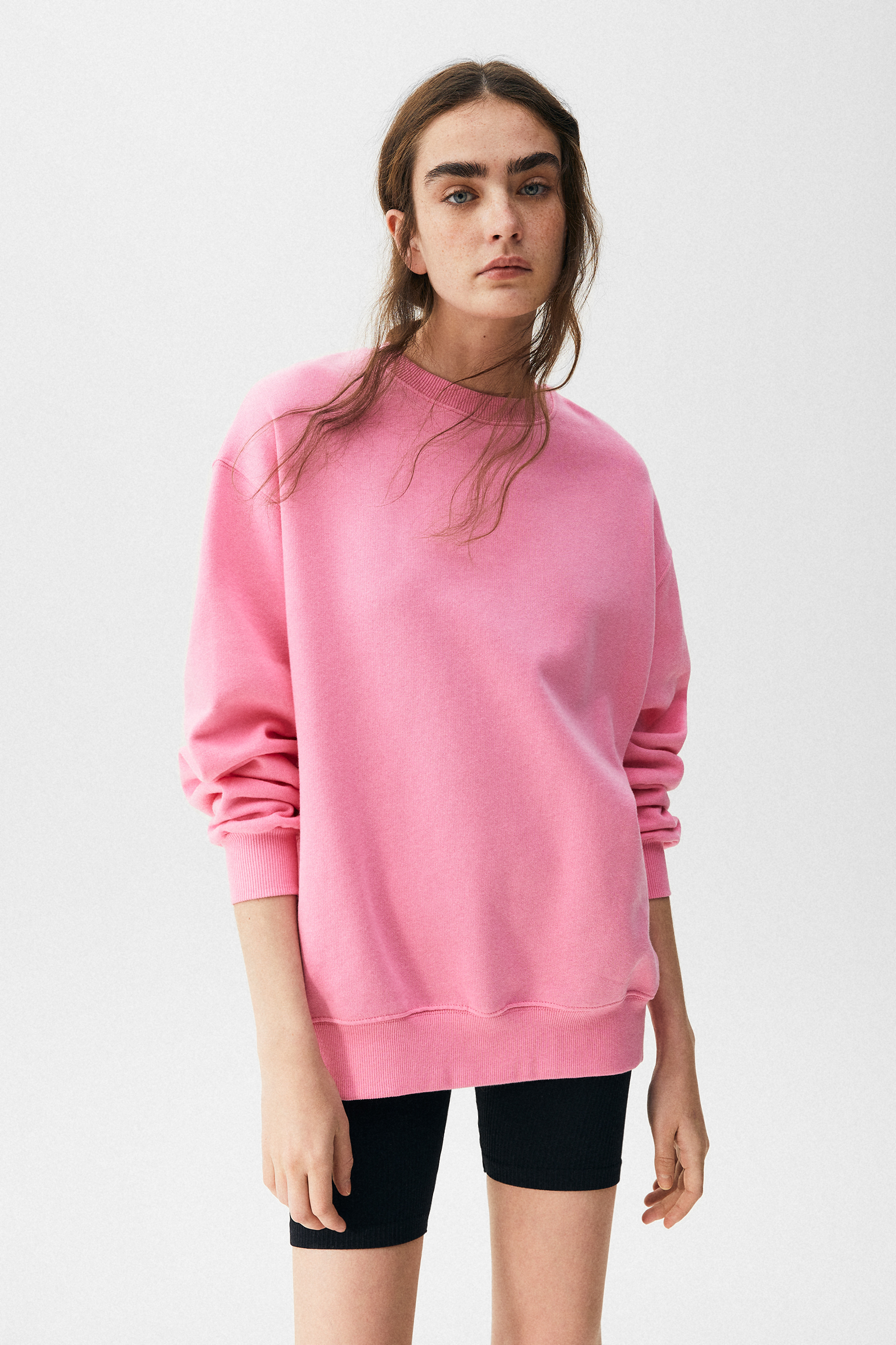 pull and bear pink sweatshirt