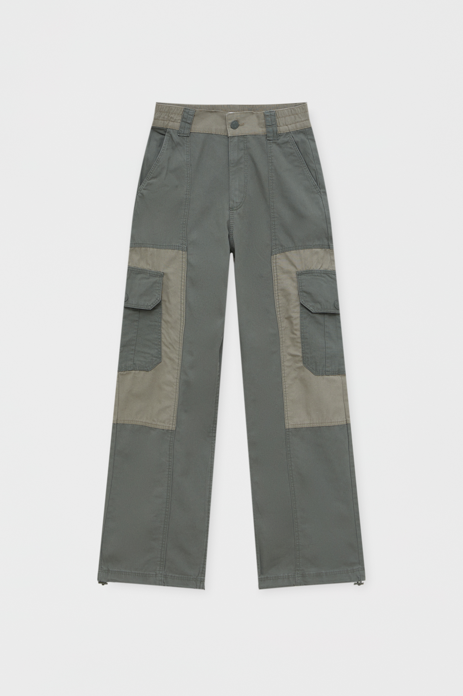 Pantalón cargo straight paneles - PULL\u0026BEAR