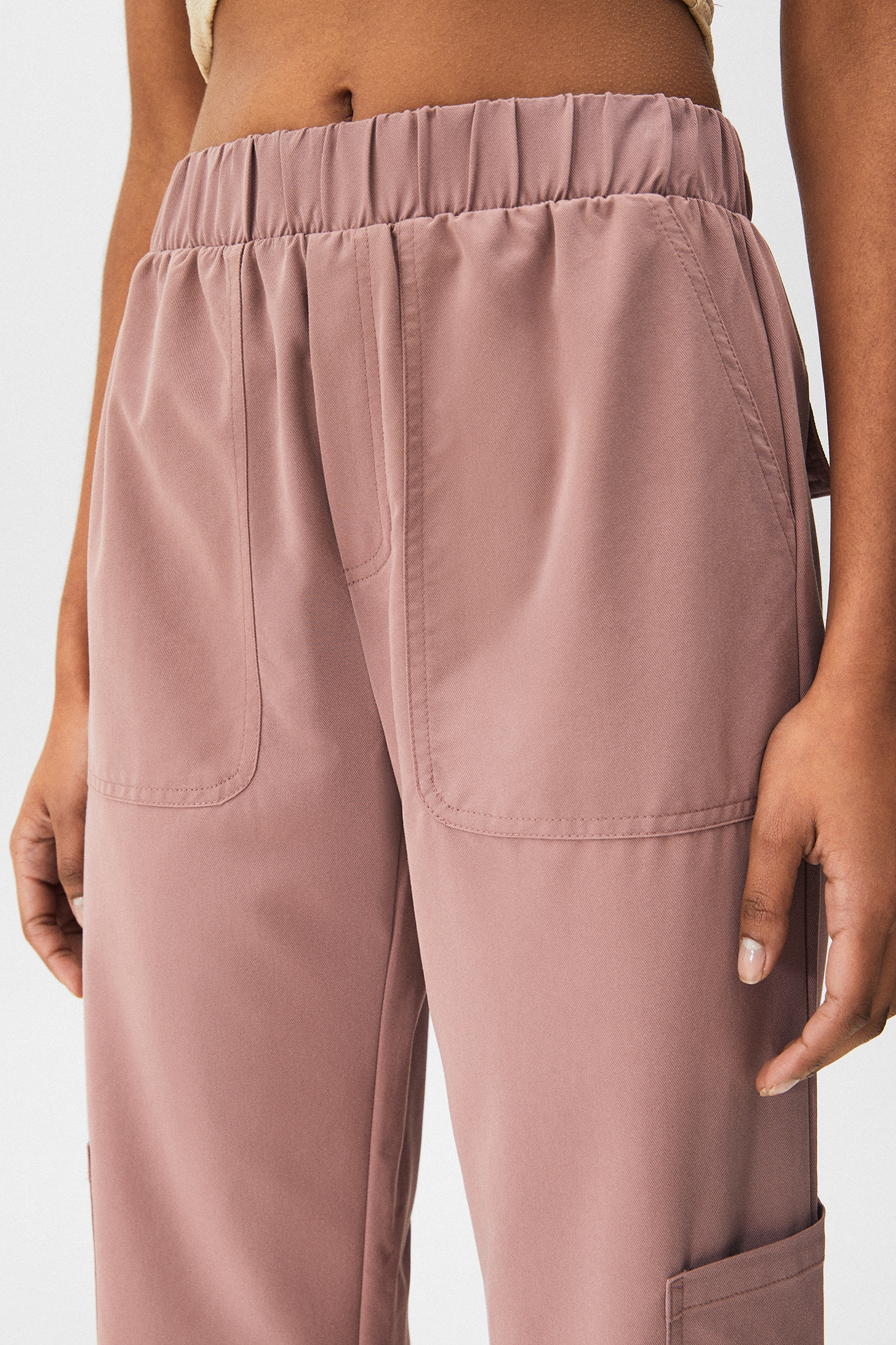 Pantalón cargo fluido - PULL\u0026BEAR