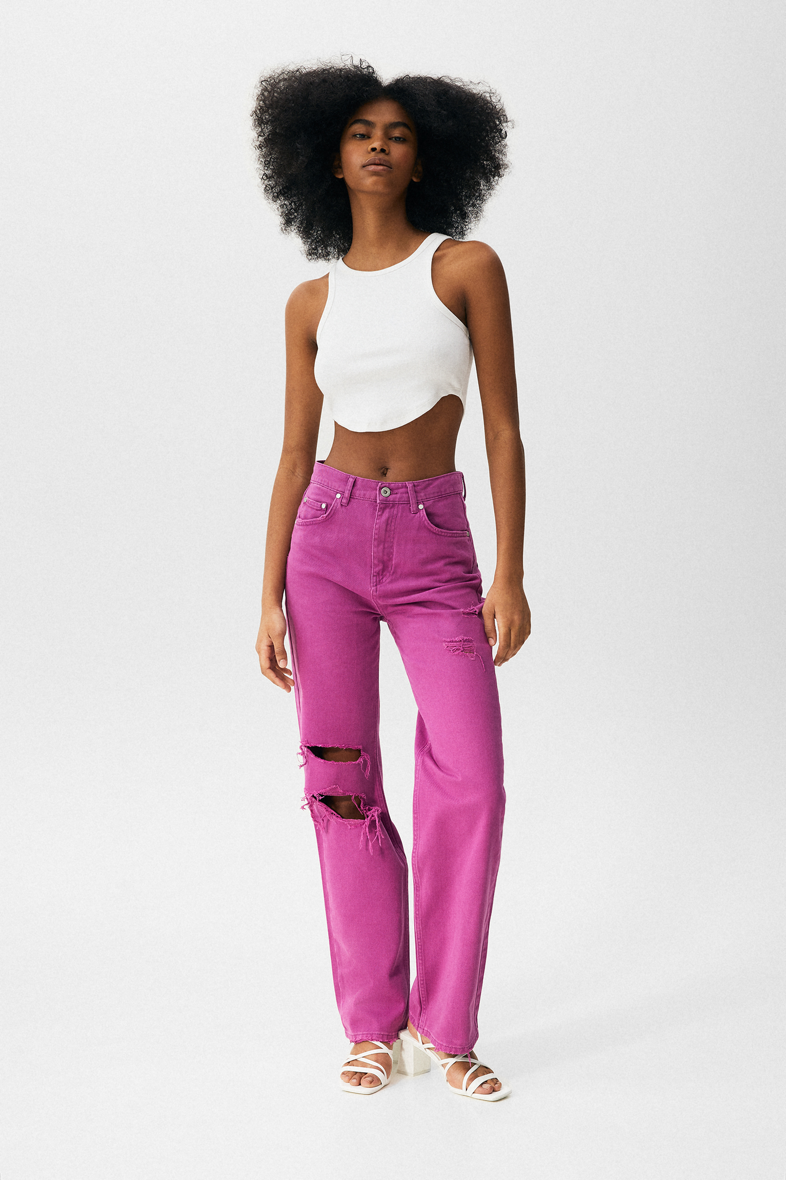Pantalón recto tiro alto rotos - PULL\u0026BEAR