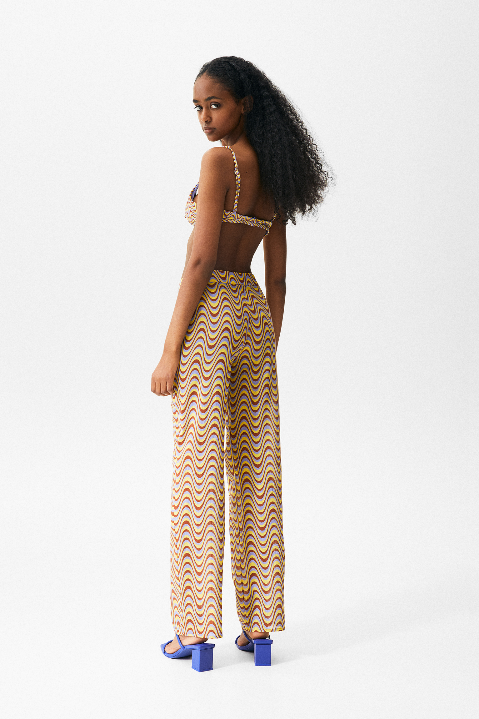 Pantalón estampado retro - PULL\u0026BEAR