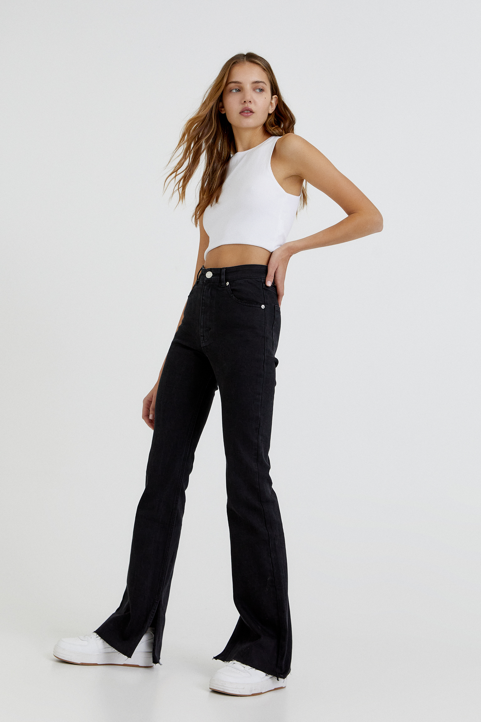 Jeans flare tiro alto abertura - PULL\u0026BEAR