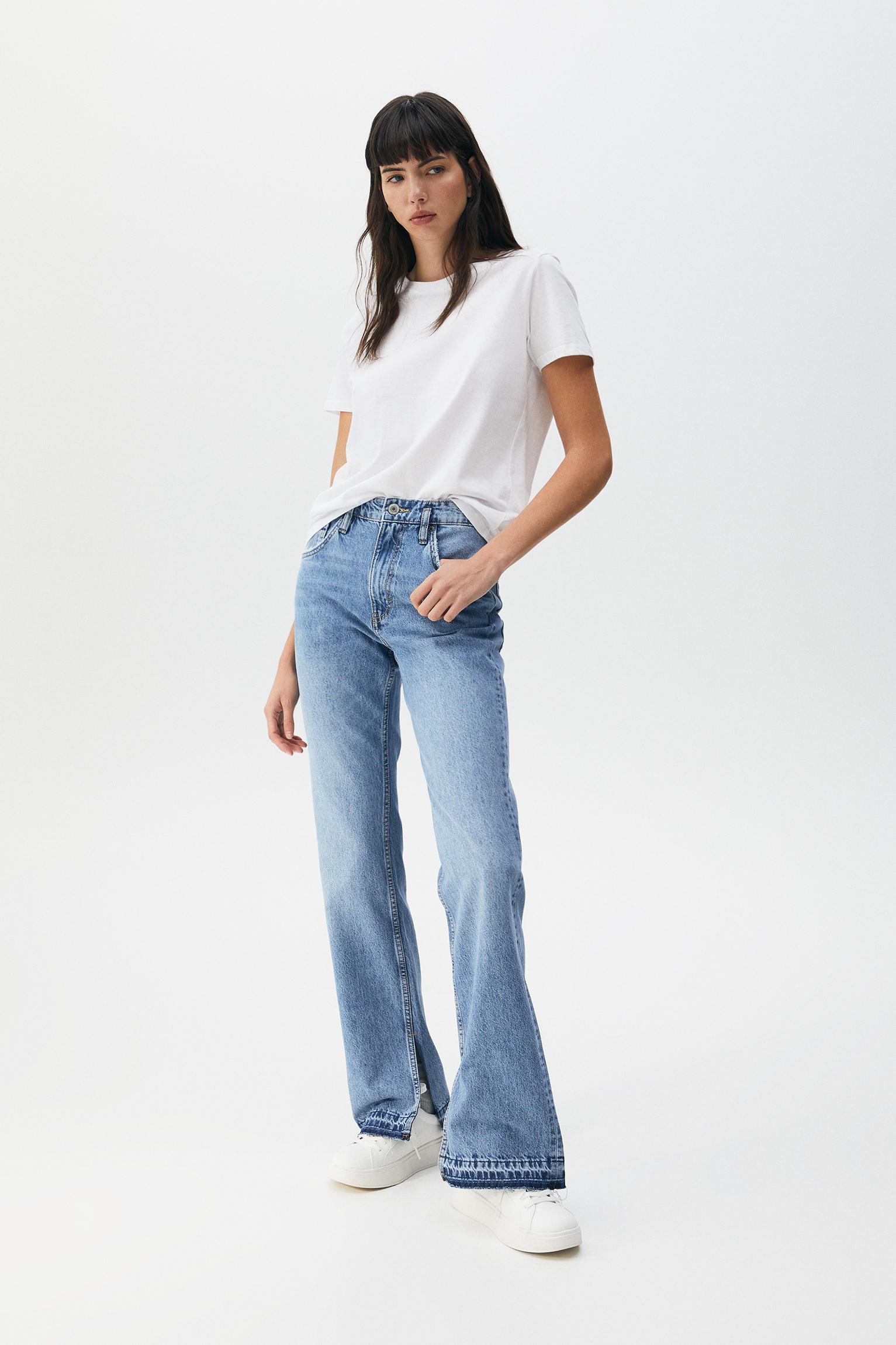 Split pants': se llevan los pantalones con aberturas en el bajo - Jeans