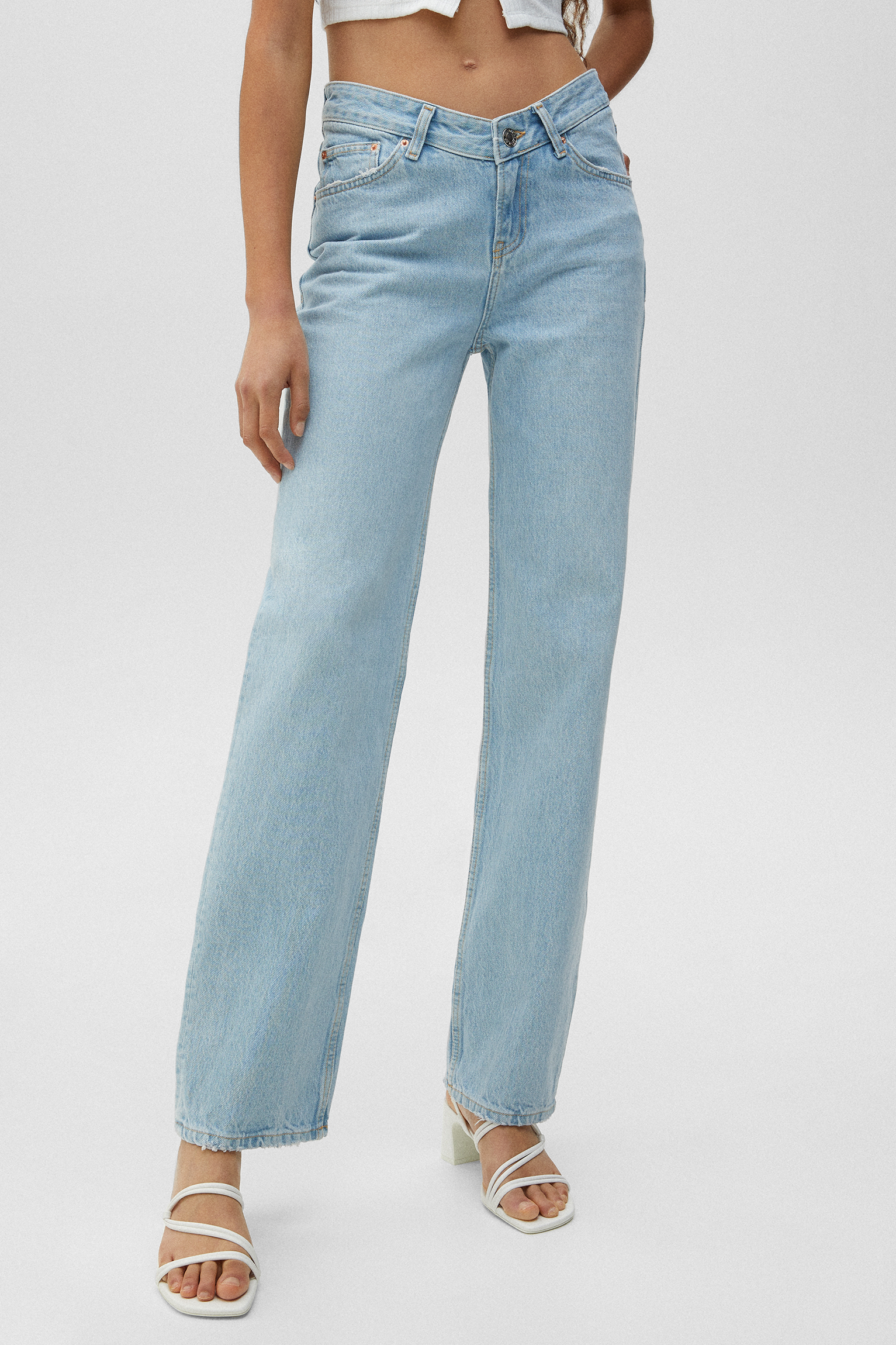 Straight-leg jeans with V-waist - pull\u0026bear
