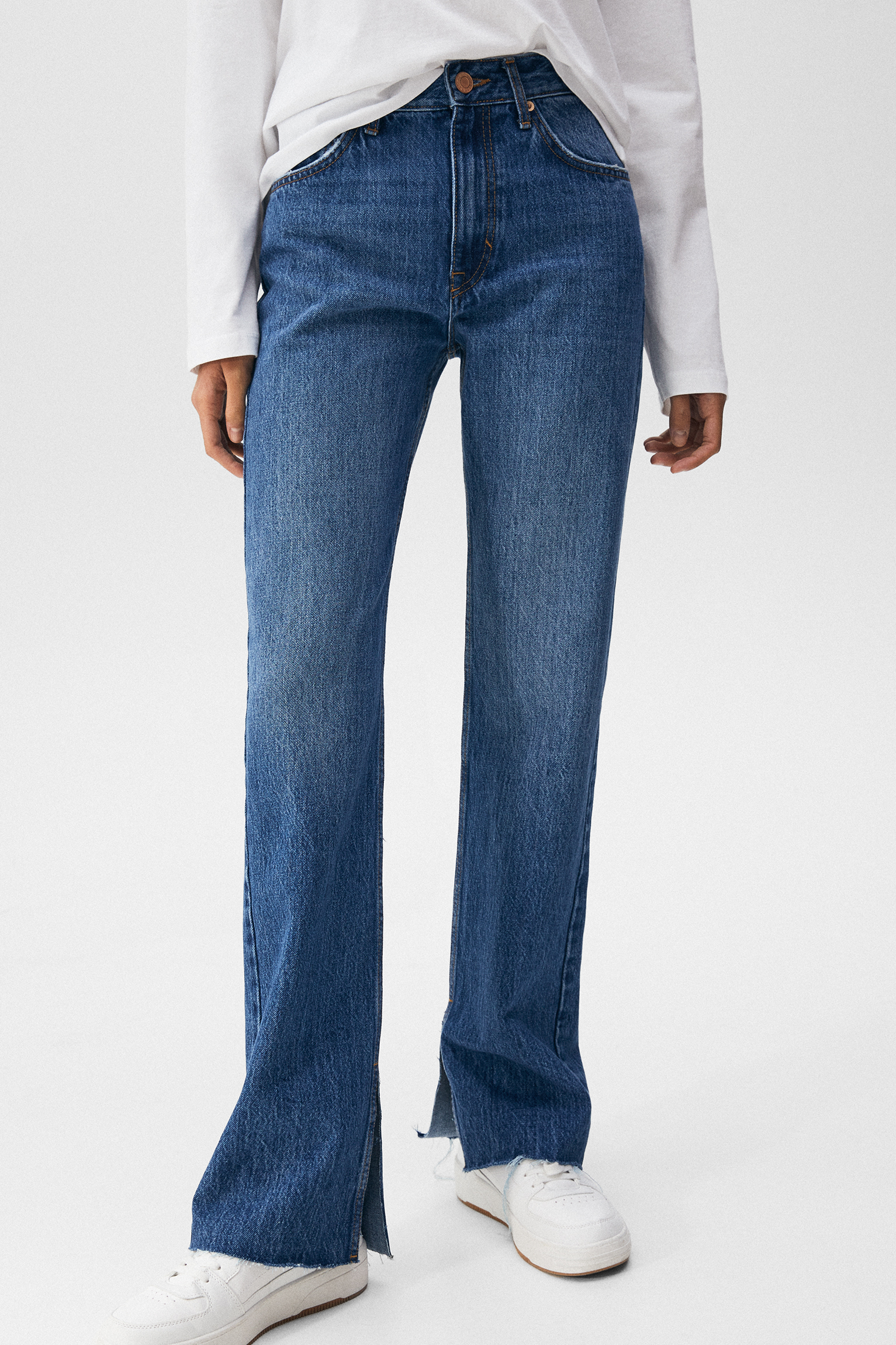 Jeans tiro alto flare abertura - PULL\u0026BEAR