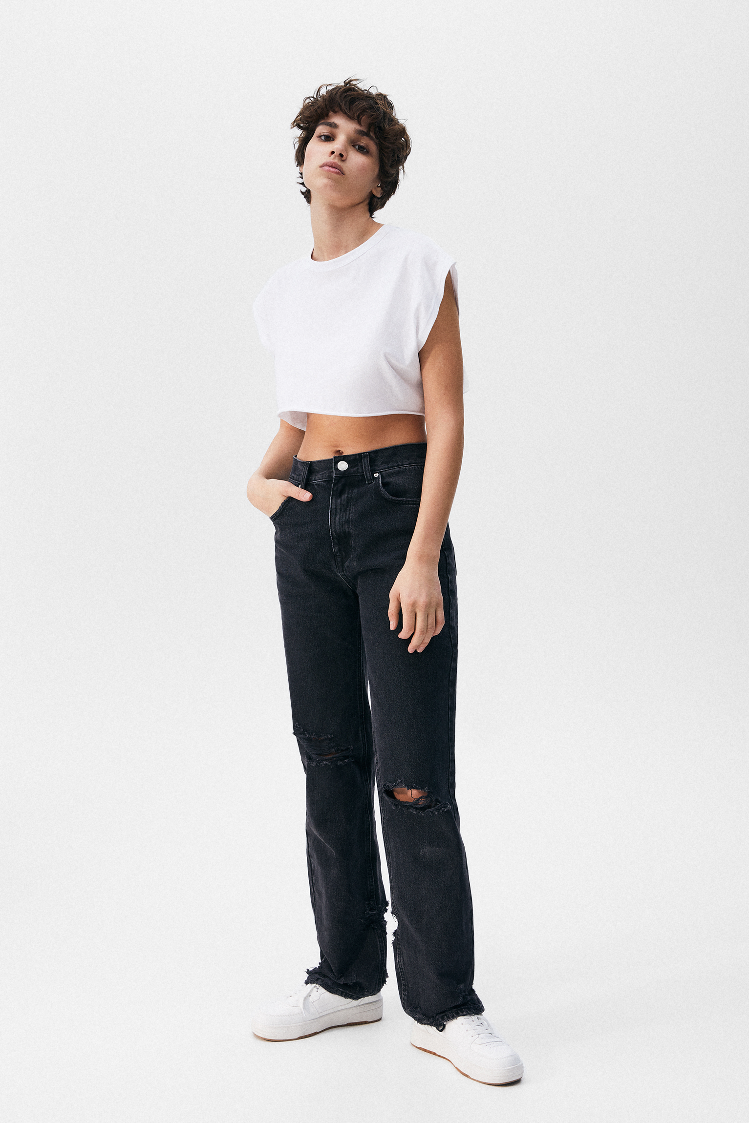 Jeans rectos tiro alto rotos - PULL\u0026BEAR