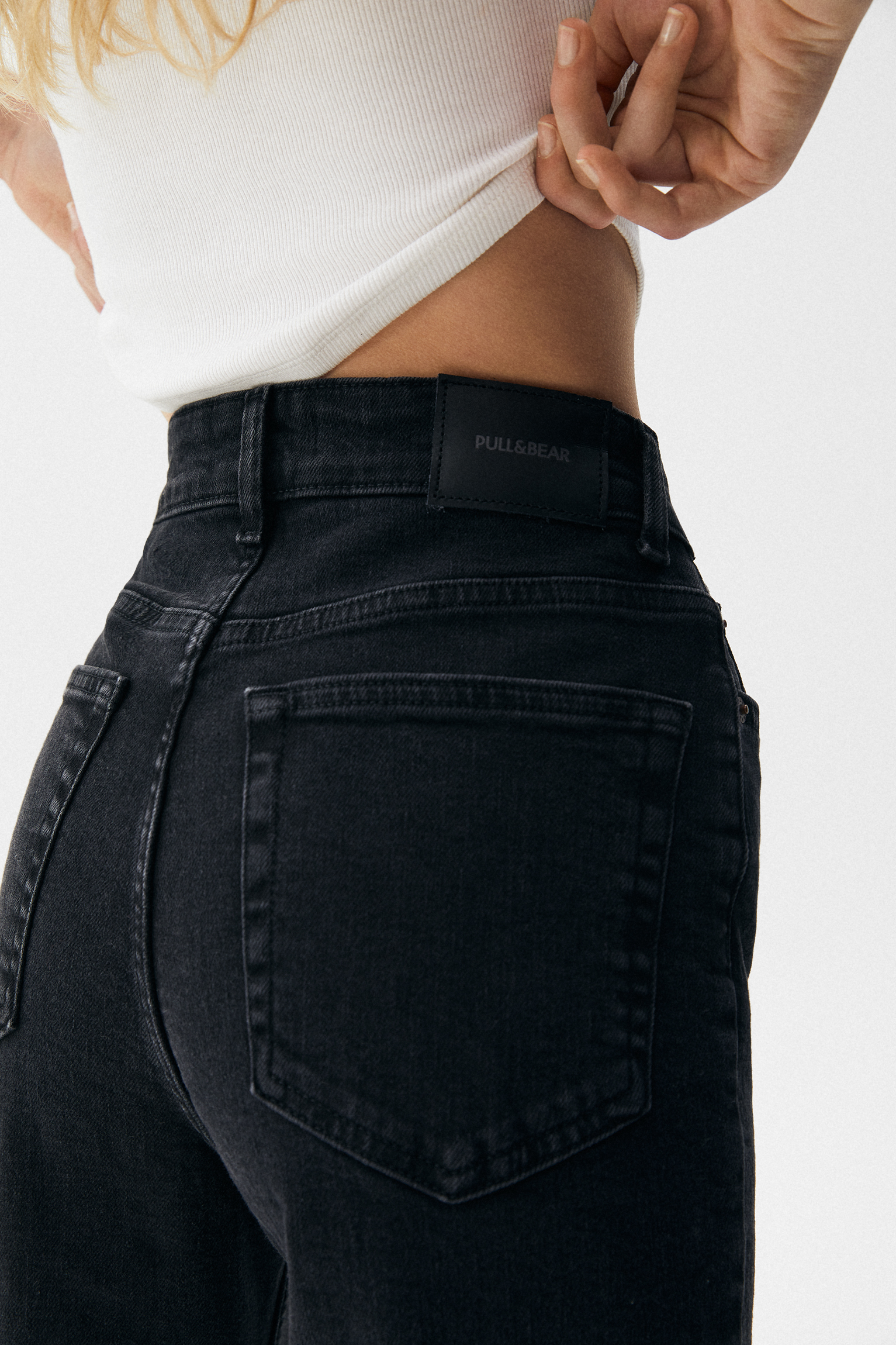 Jeans tiro alto bootcut fit - PULL\u0026BEAR