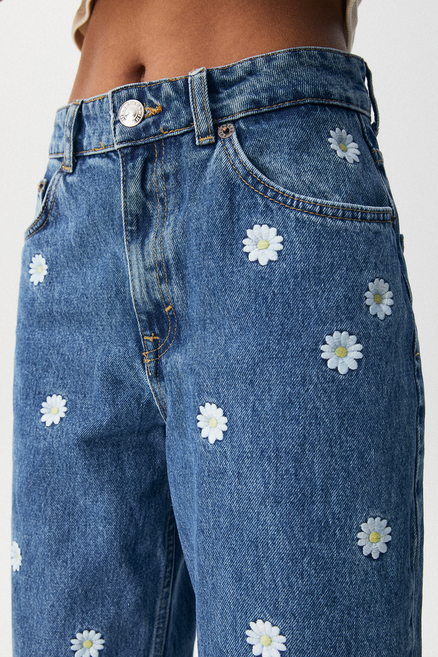 Jeans baggy margaritas - PULL\u0026BEAR