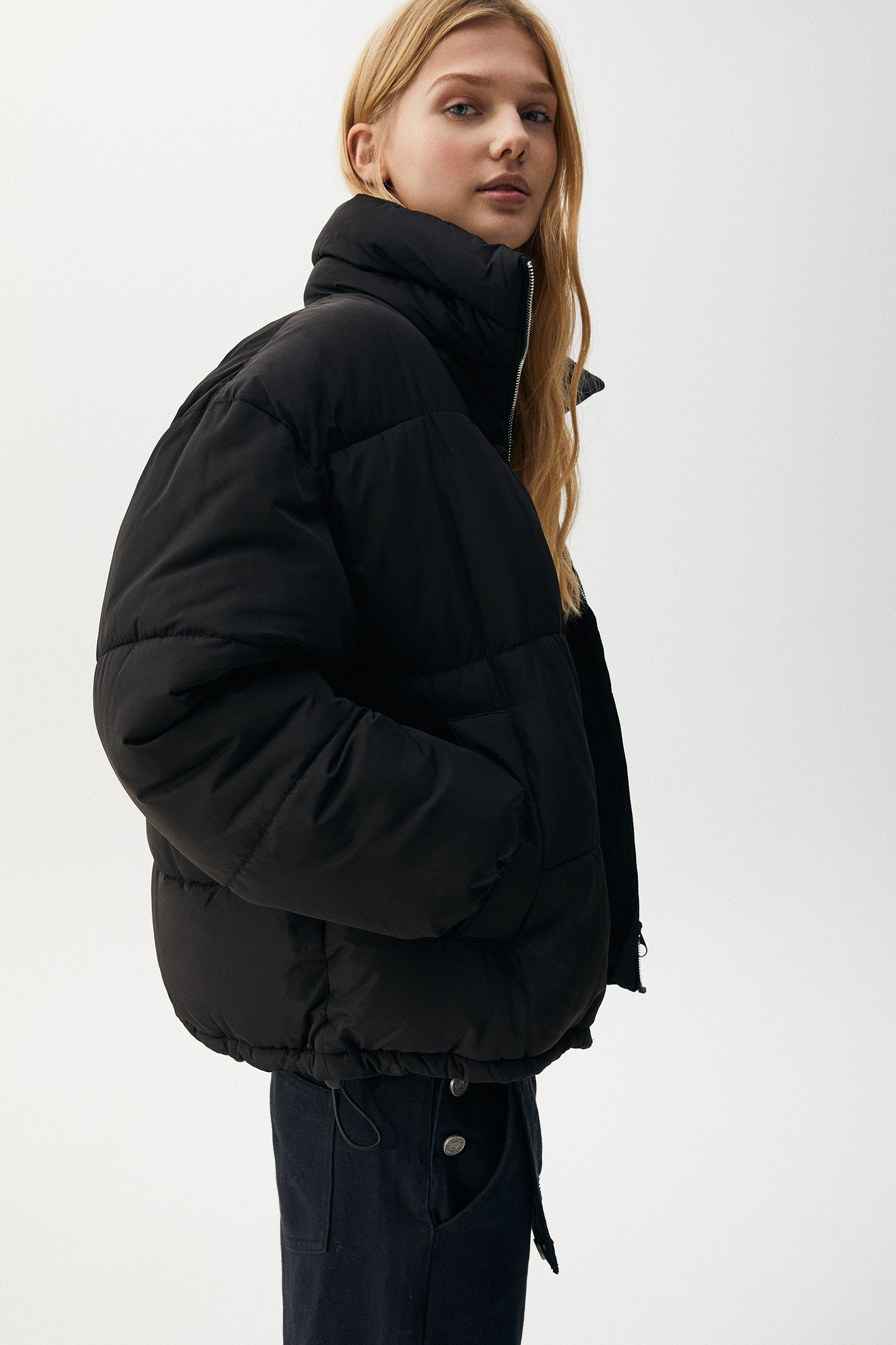 pull and bear black puffer