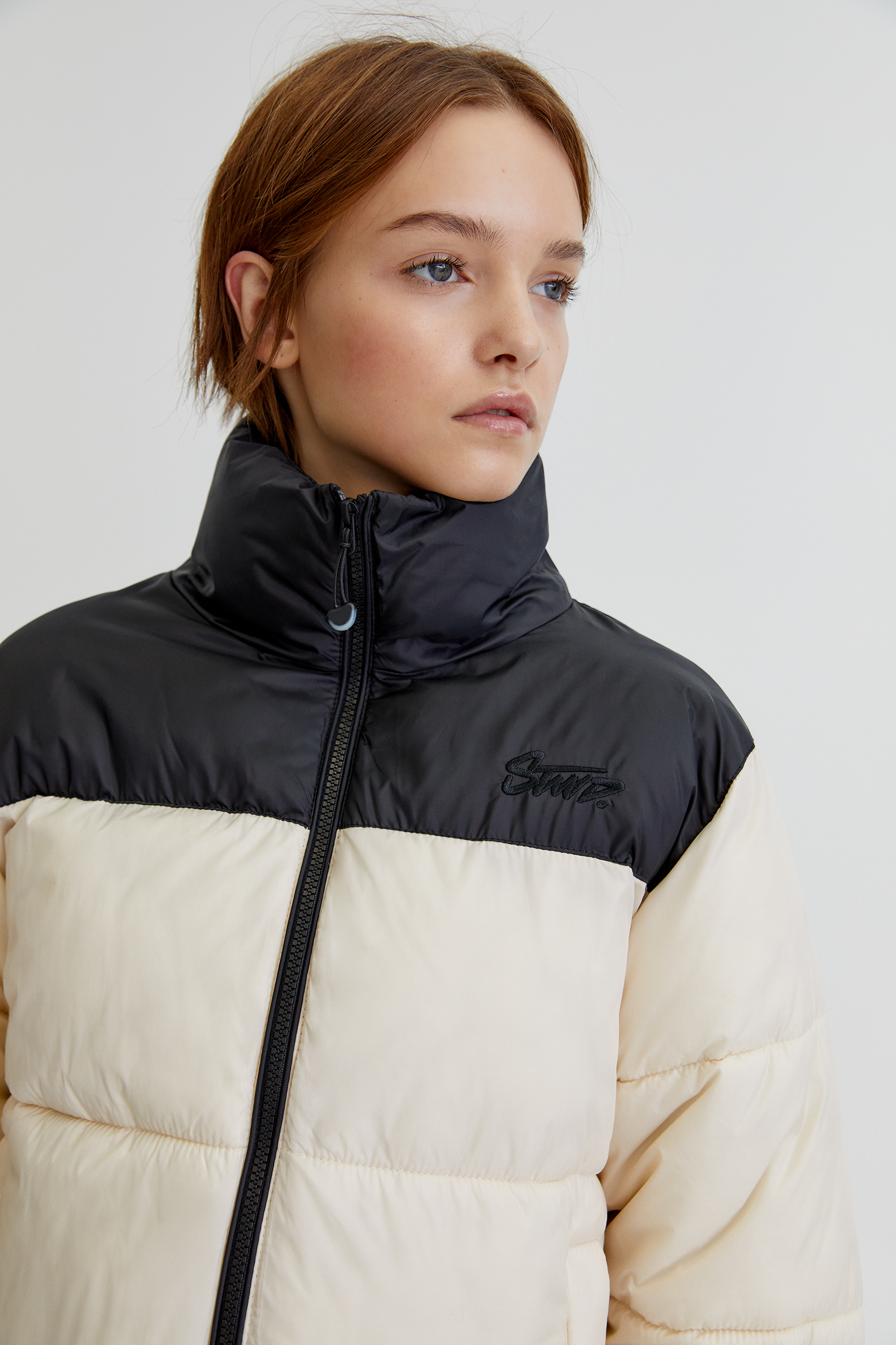 pull&bear puffer jacket in black