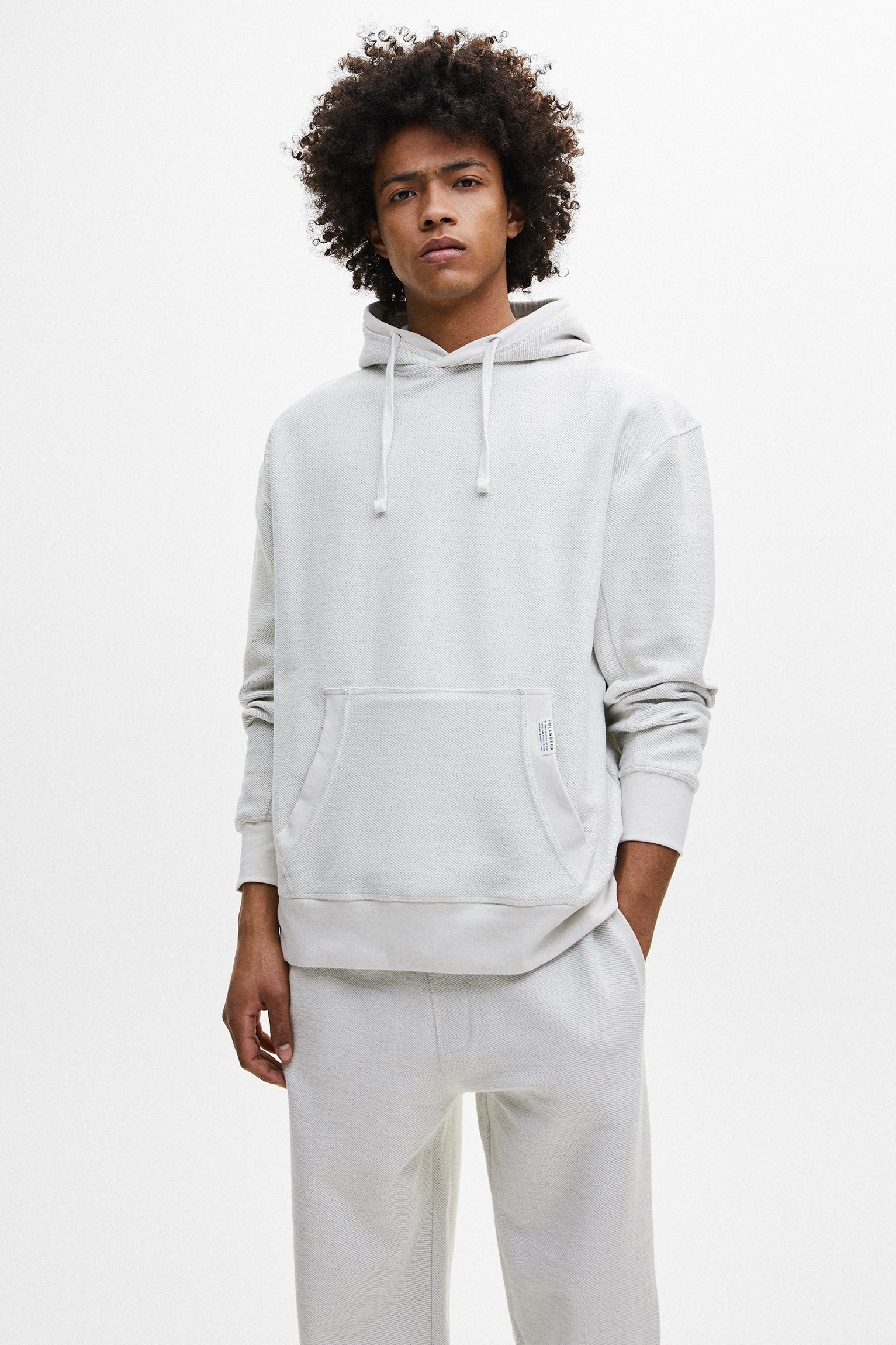 Sudadera capucha bolsillo canguro - PULL\u0026BEAR