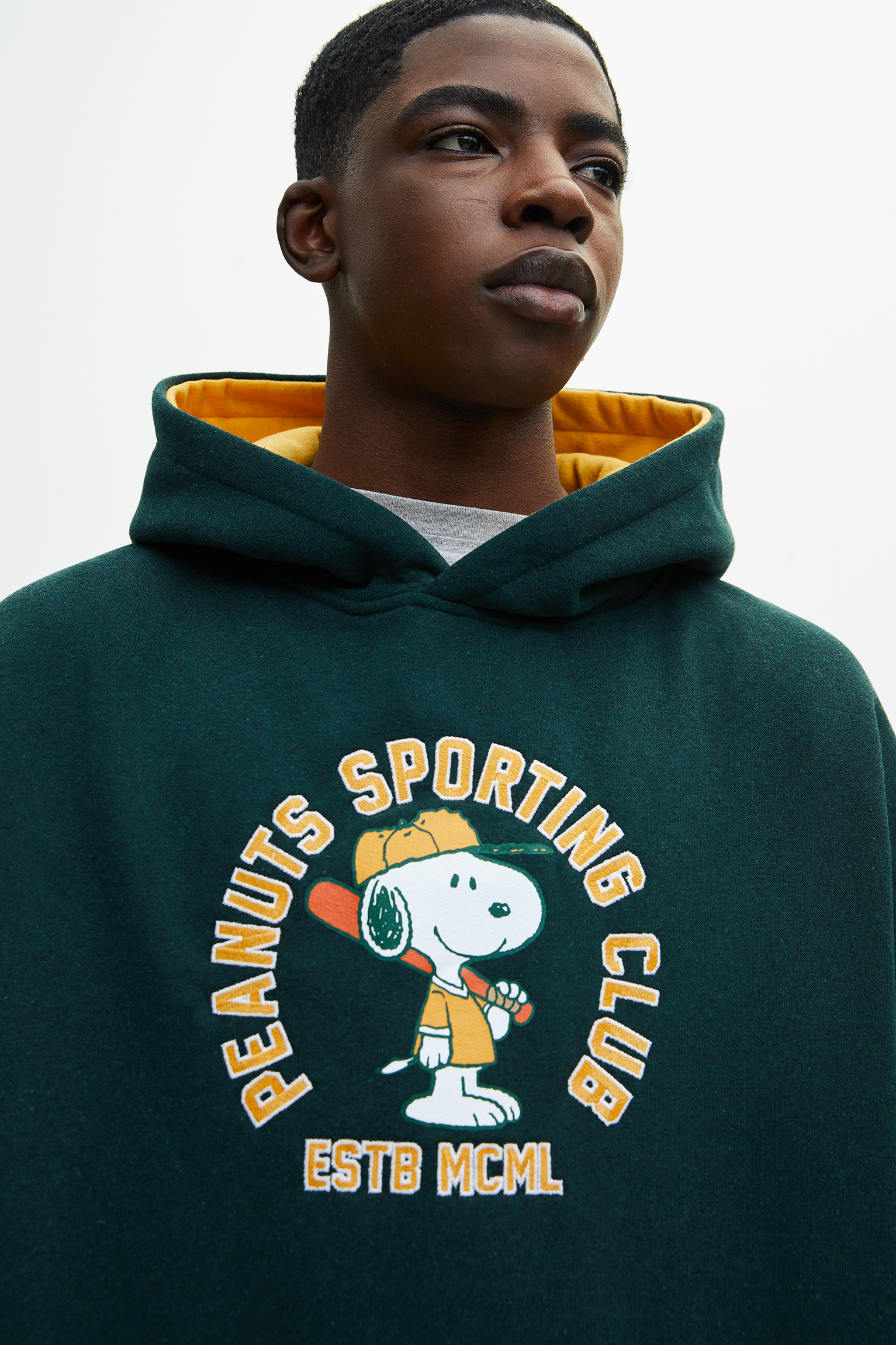 Sudadera Snoopy capucha contraste - PULL\u0026BEAR