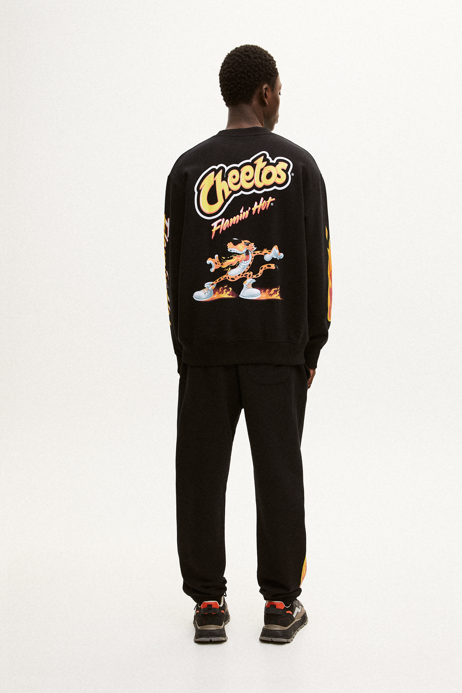 Sudadera cuello redondo Cheetos - PULL\u0026BEAR
