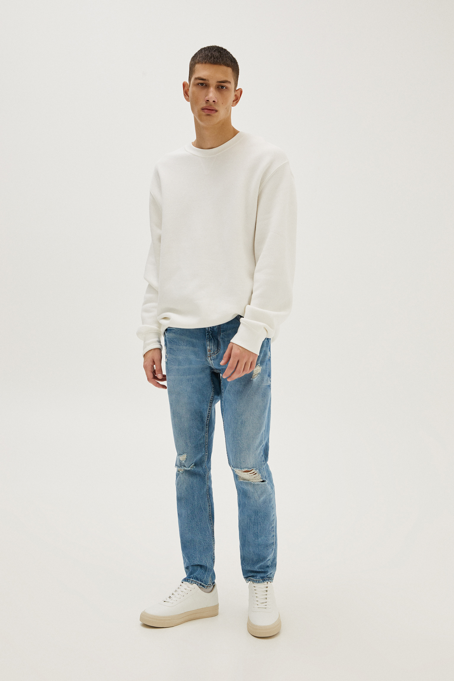 Jeans slim fit rotos tela premium - PULL\u0026BEAR