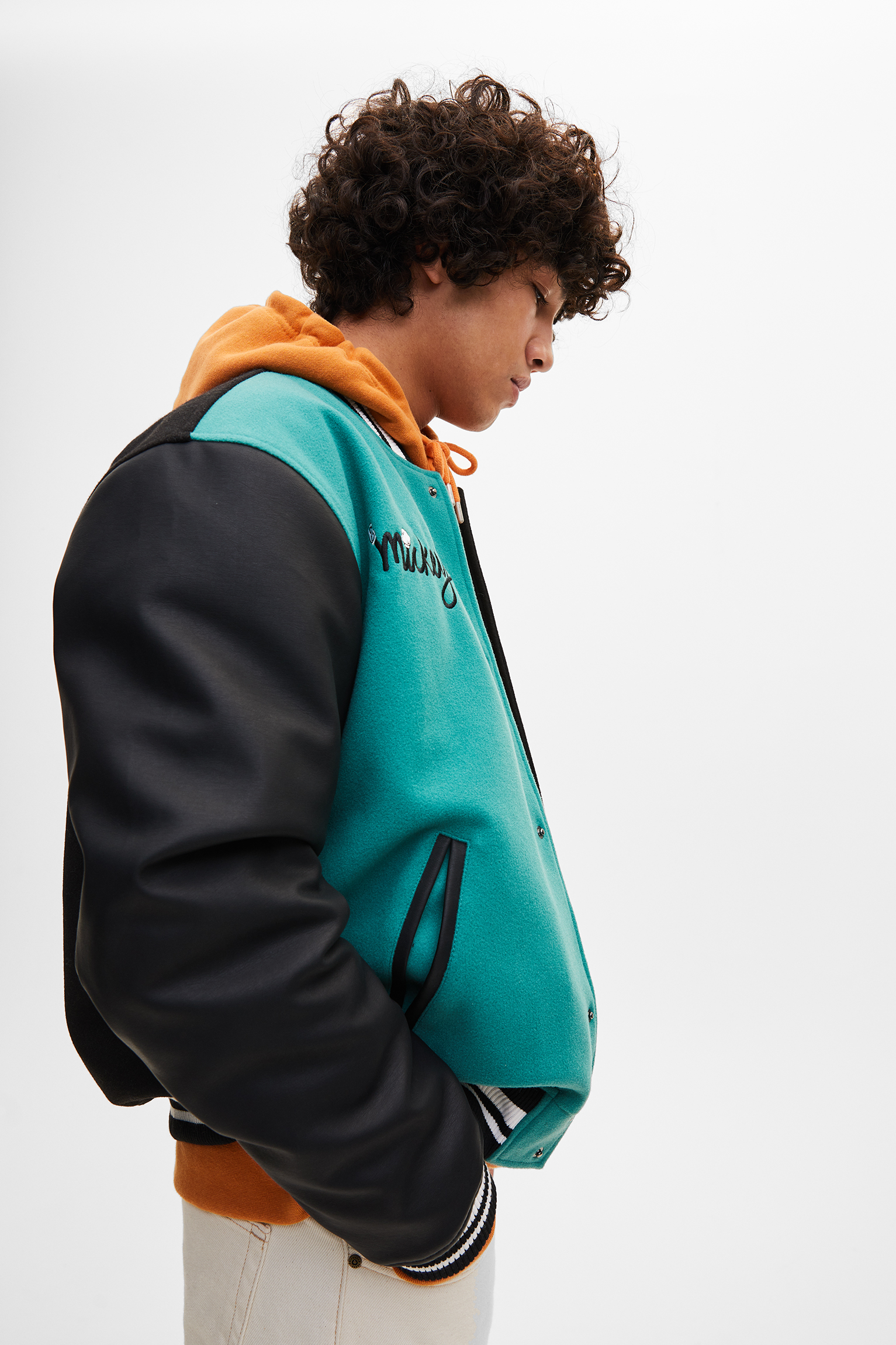 Cazadora bomber college Mickey Mouse - PULL\u0026BEAR