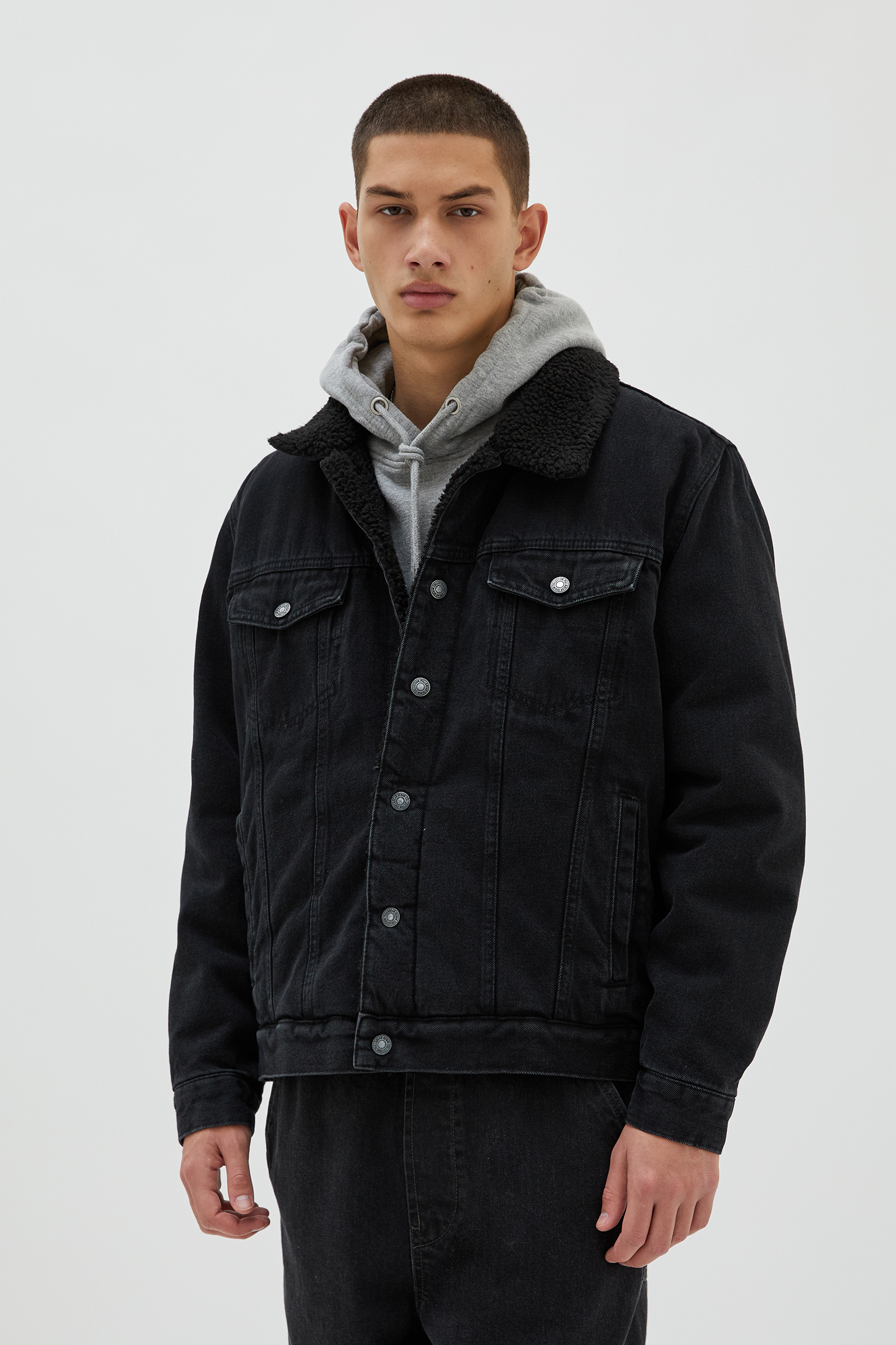 Chamarra de mezclilla básica borrego sintético - PULL\u0026BEAR