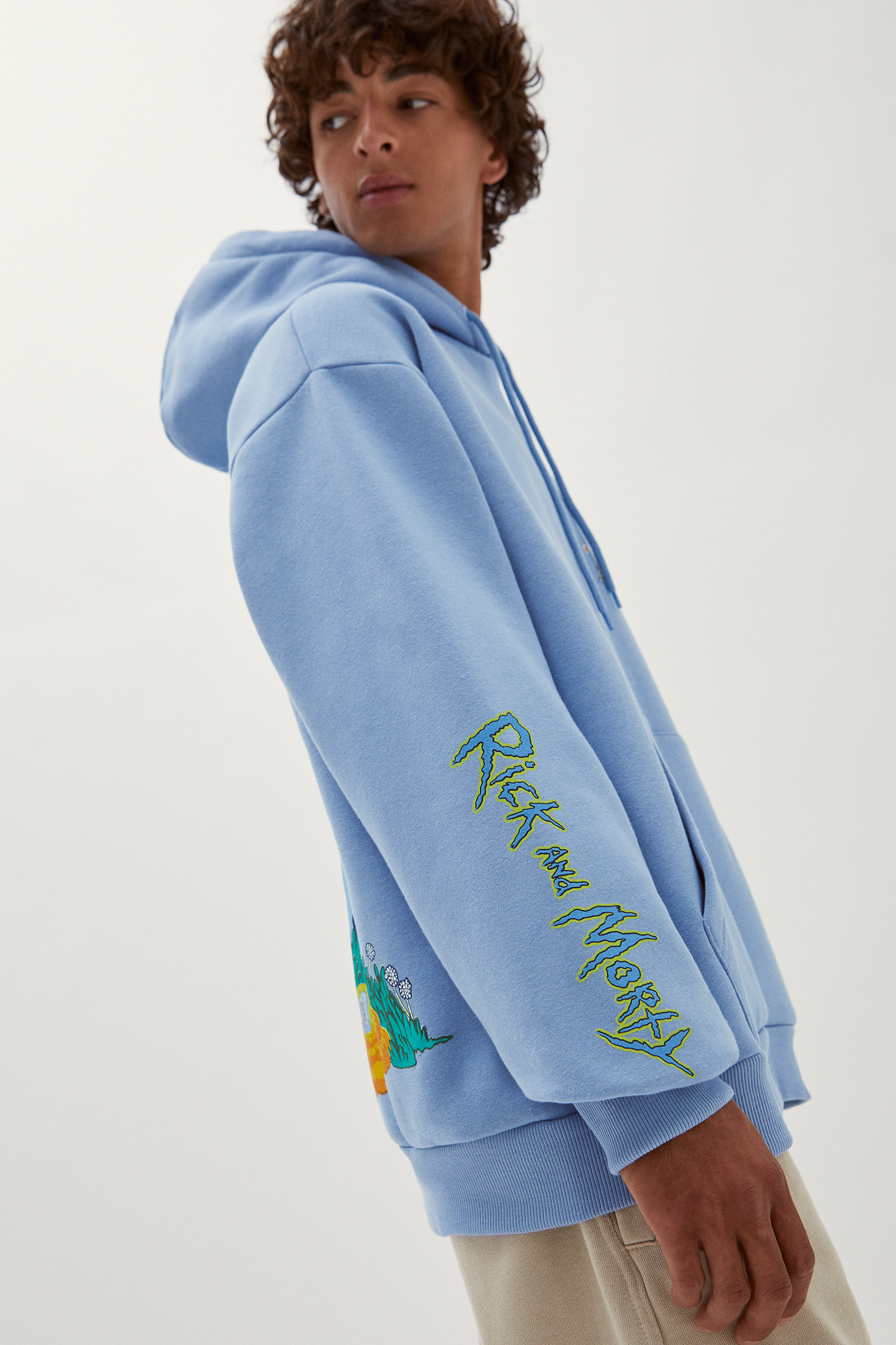 Sudadera azul ilustración Rick And Morty - PULL\u0026BEAR