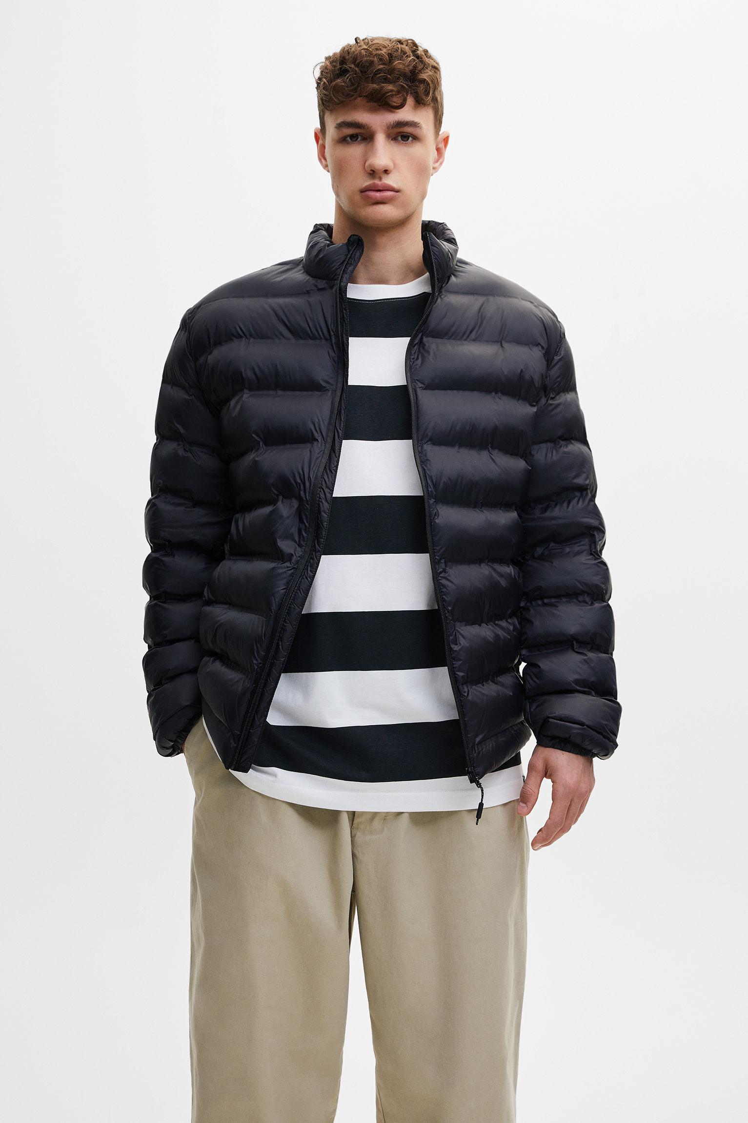 pull&bear puffer jacket in black