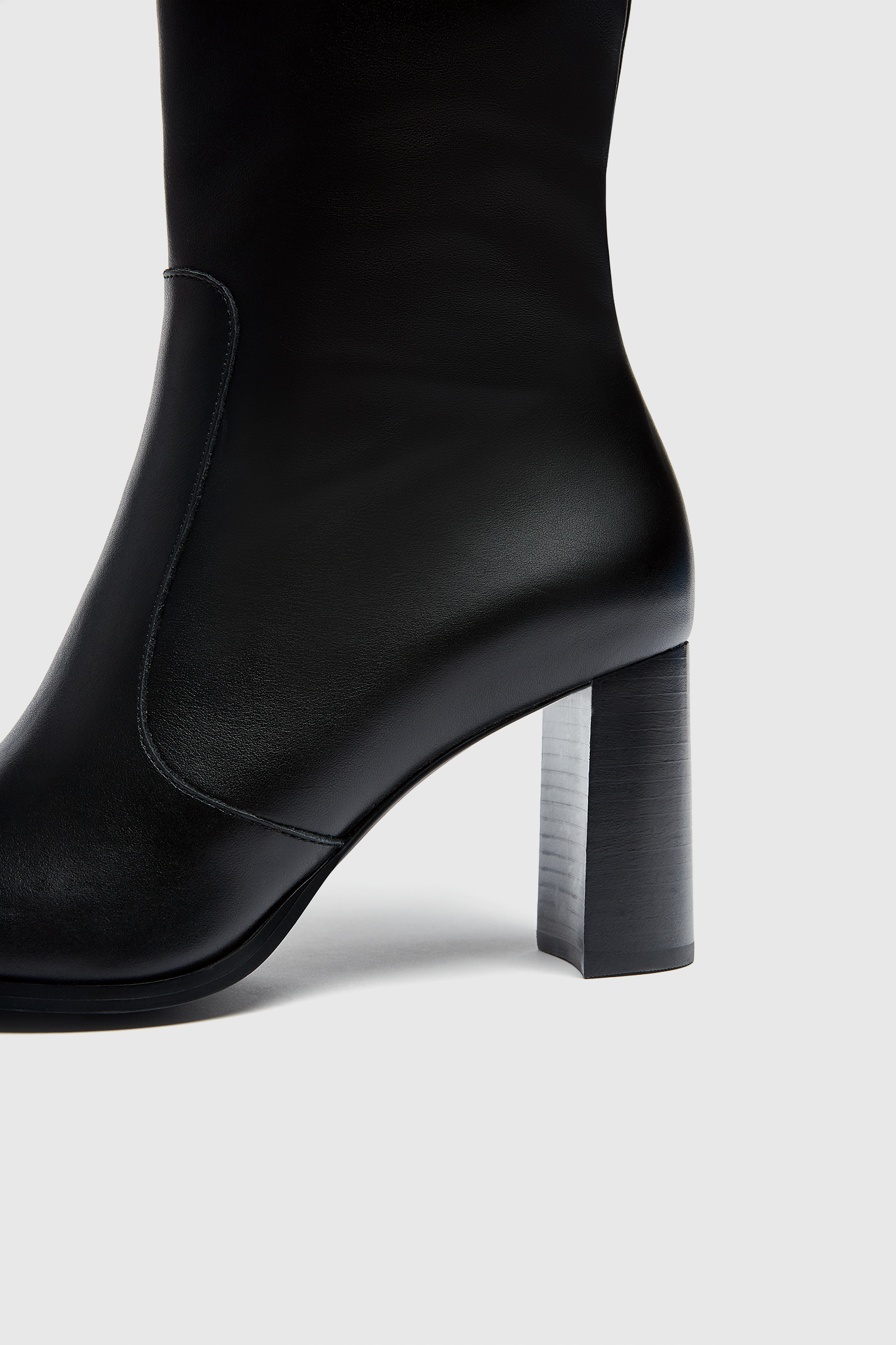 pull&bear high heeled leather boot