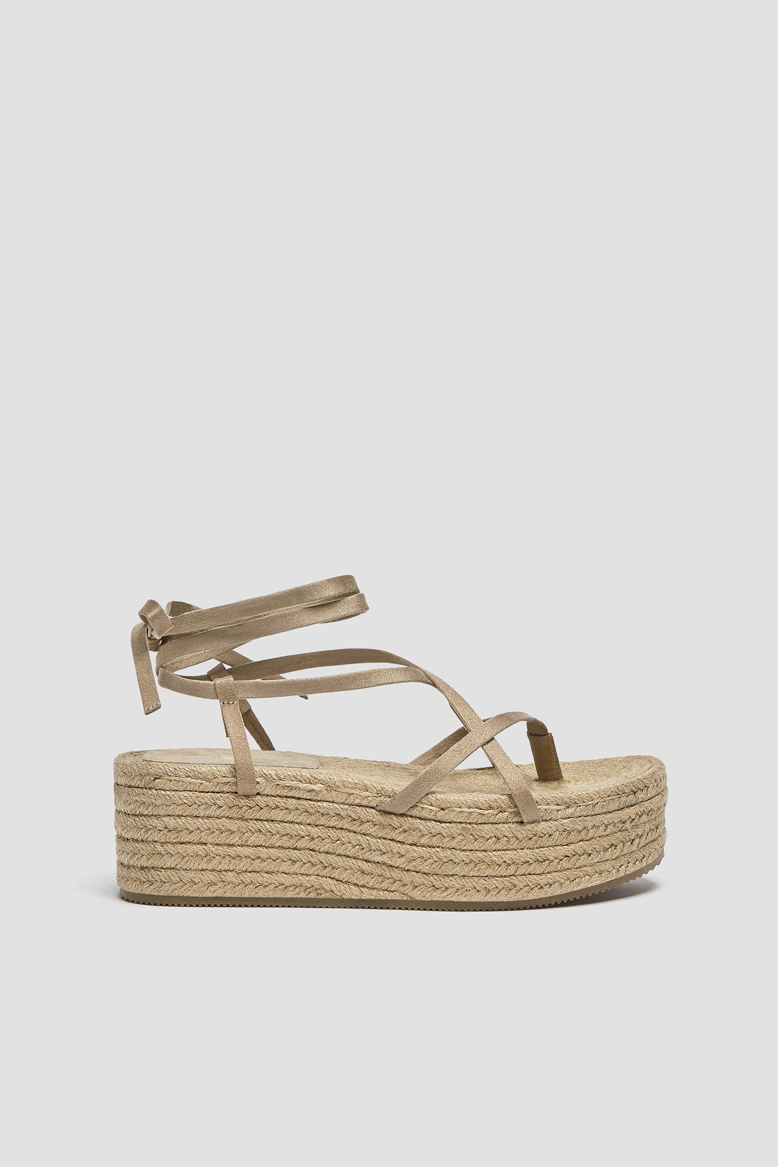 Cuña alpargata detalle tiras - PULL\u0026BEAR