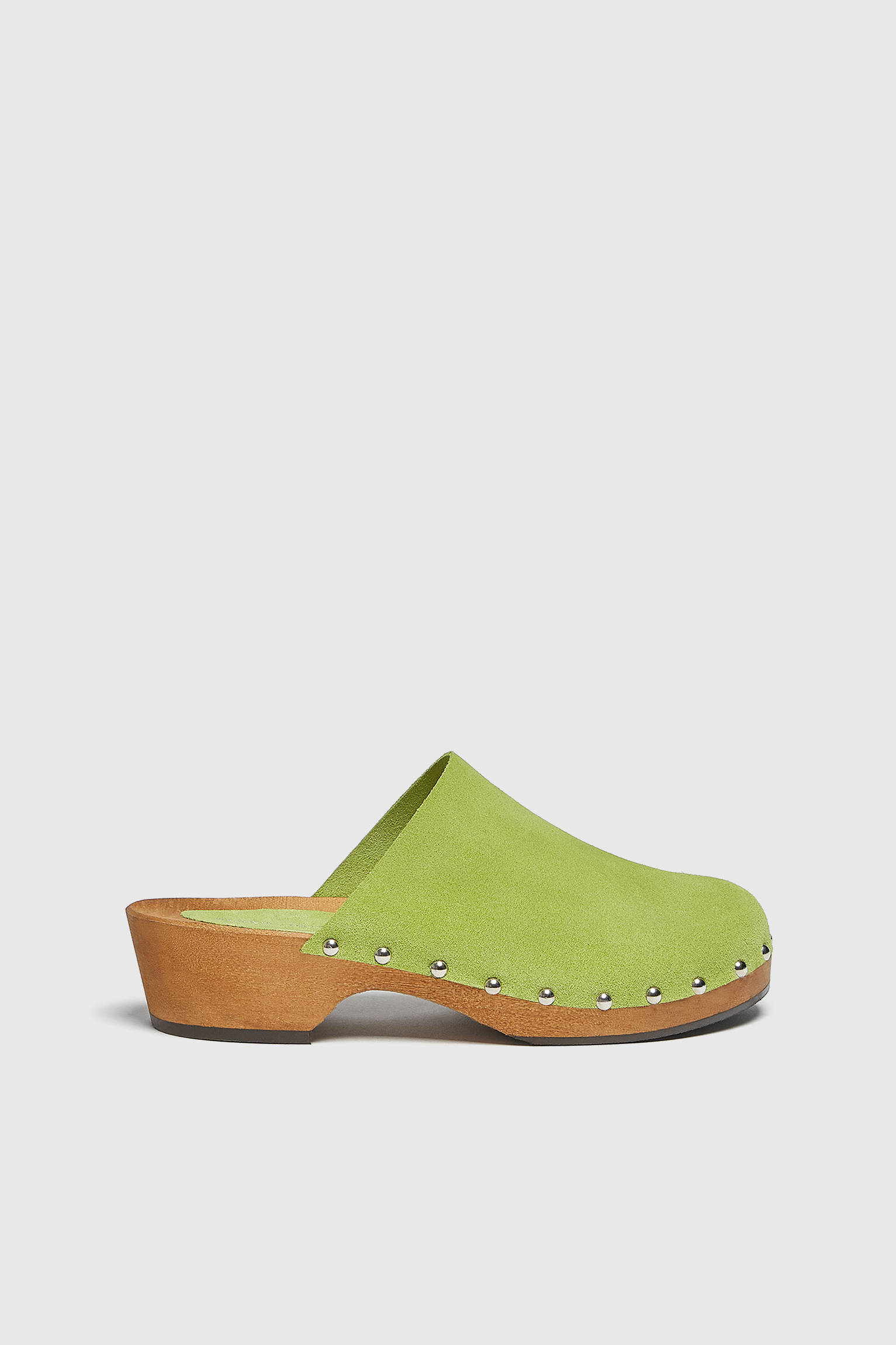 Zueco piel madera tachas - PULL\u0026BEAR