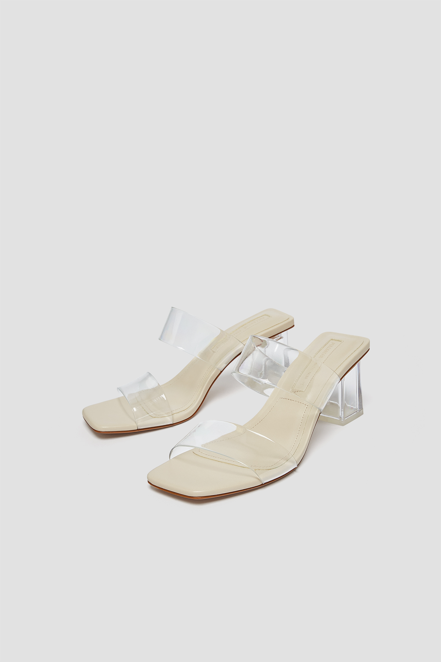 Sandalia tacón vinilo - PULL\u0026BEAR