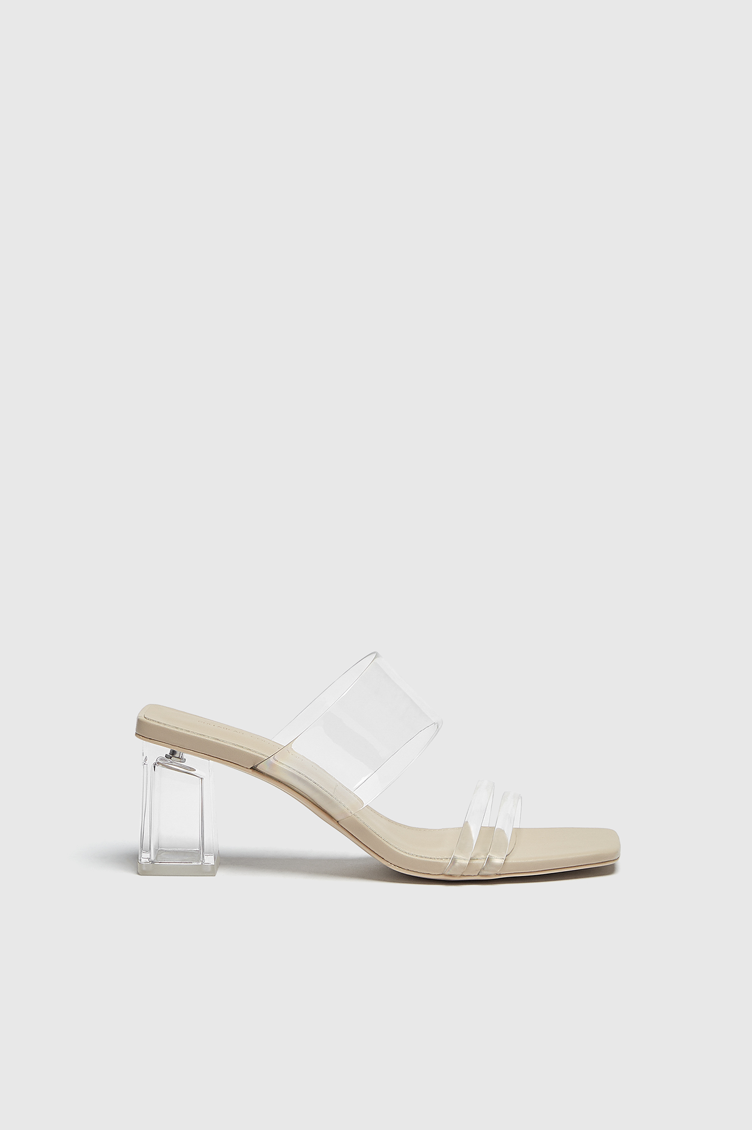 Sandalia tacón vinilo - PULL\u0026BEAR