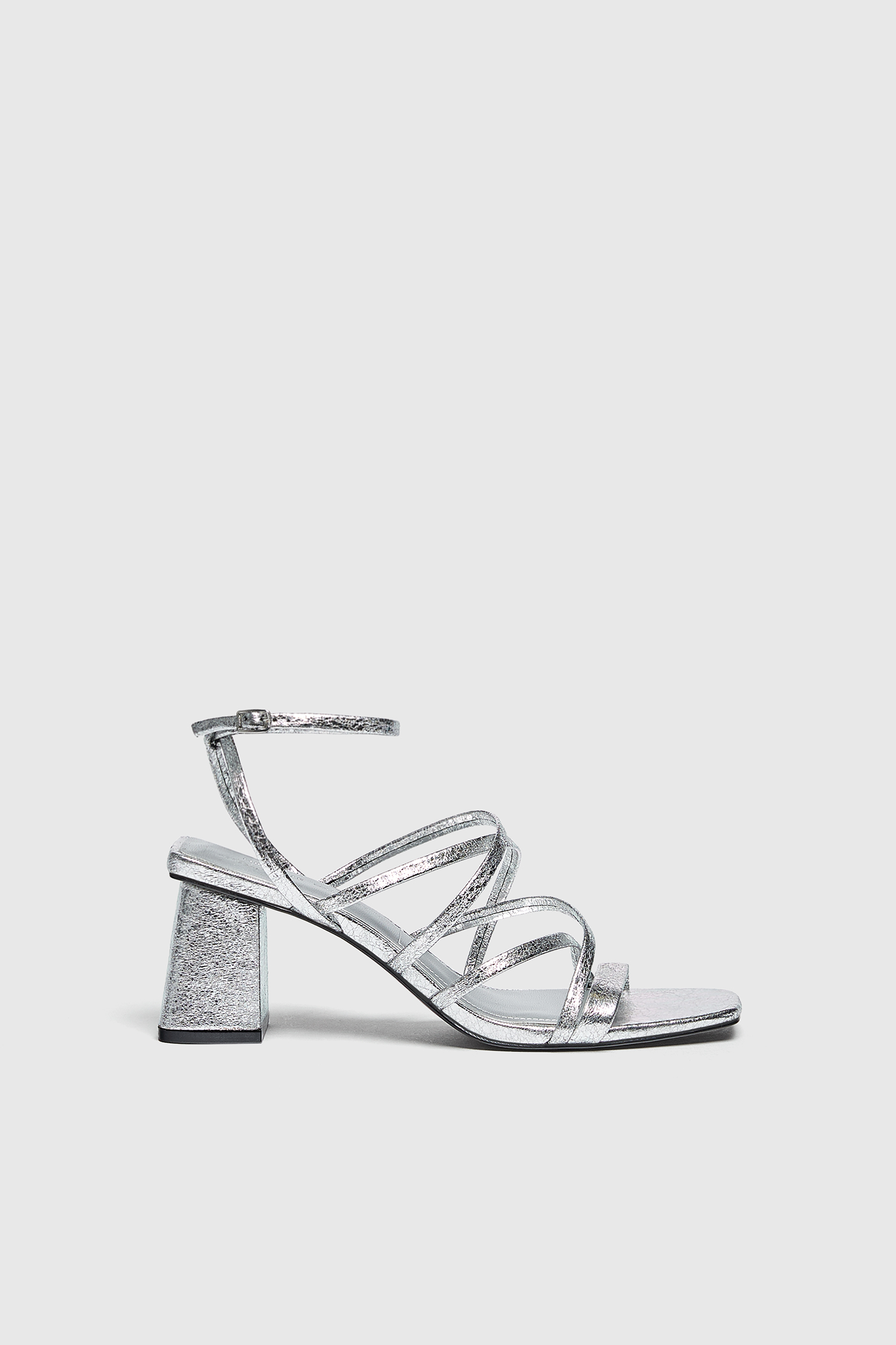Sandalia tacón tiras - PULL\u0026BEAR