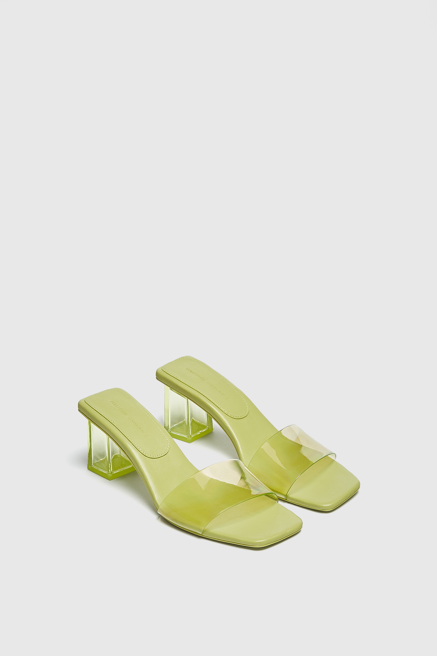 Sandalia tacón vinilo - PULL\u0026BEAR