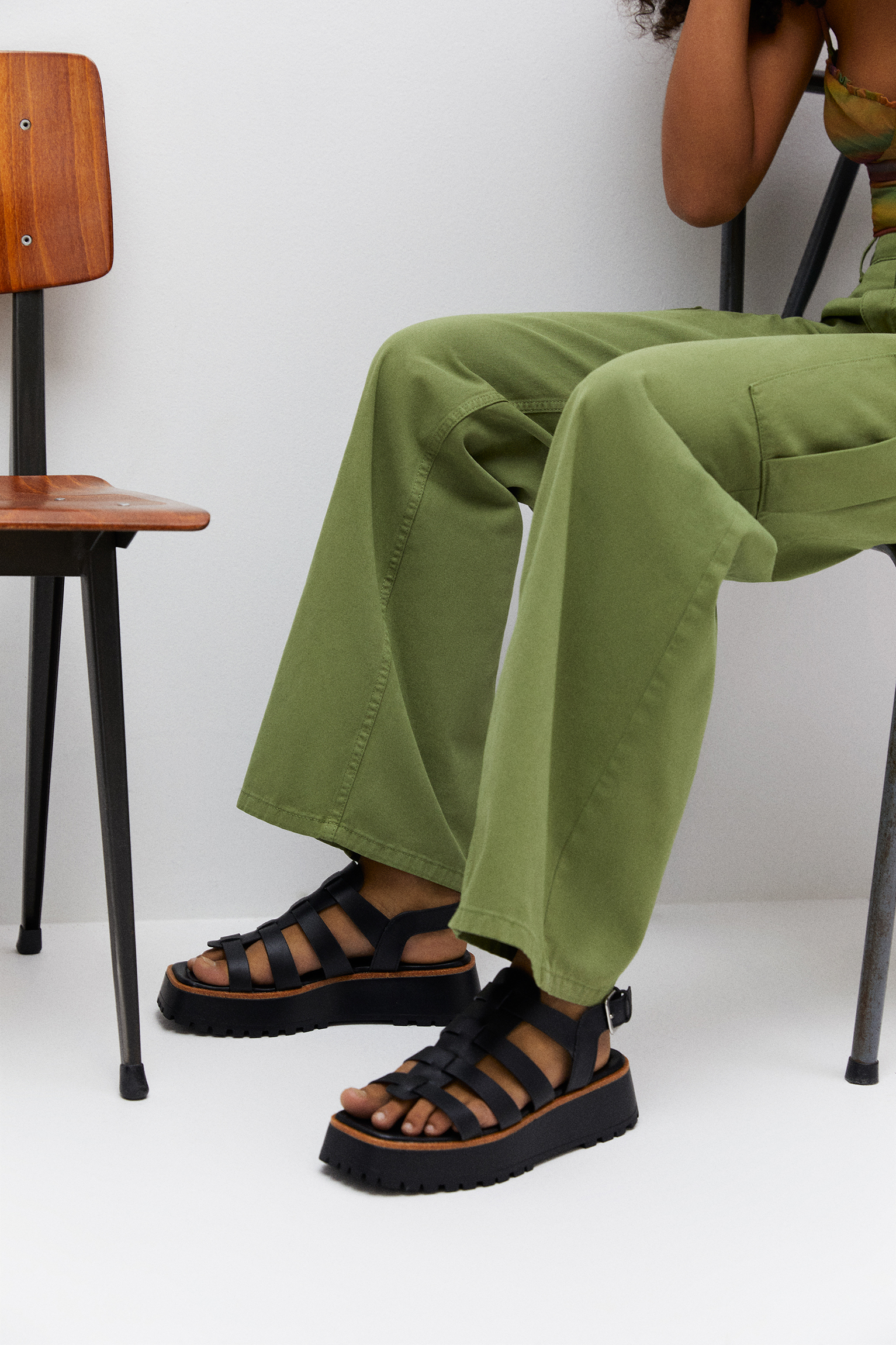 Sandalia cangrejera suela track - PULL\u0026BEAR