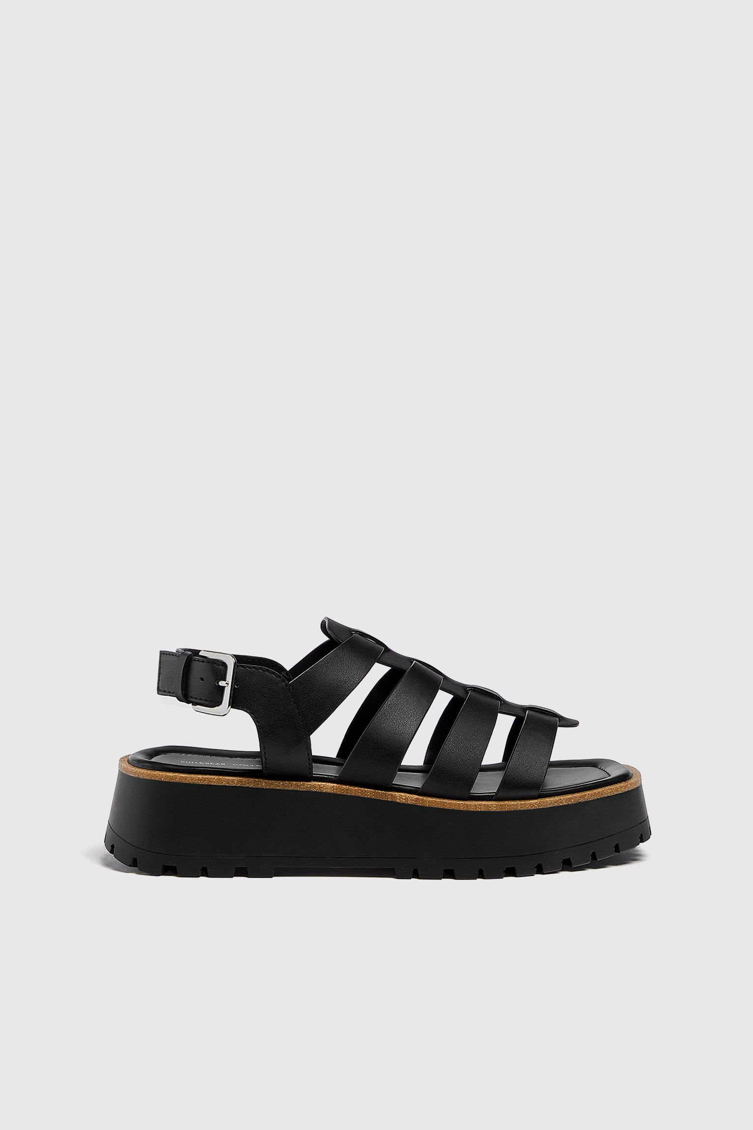 Sandalia cangrejera suela track - PULL\u0026BEAR