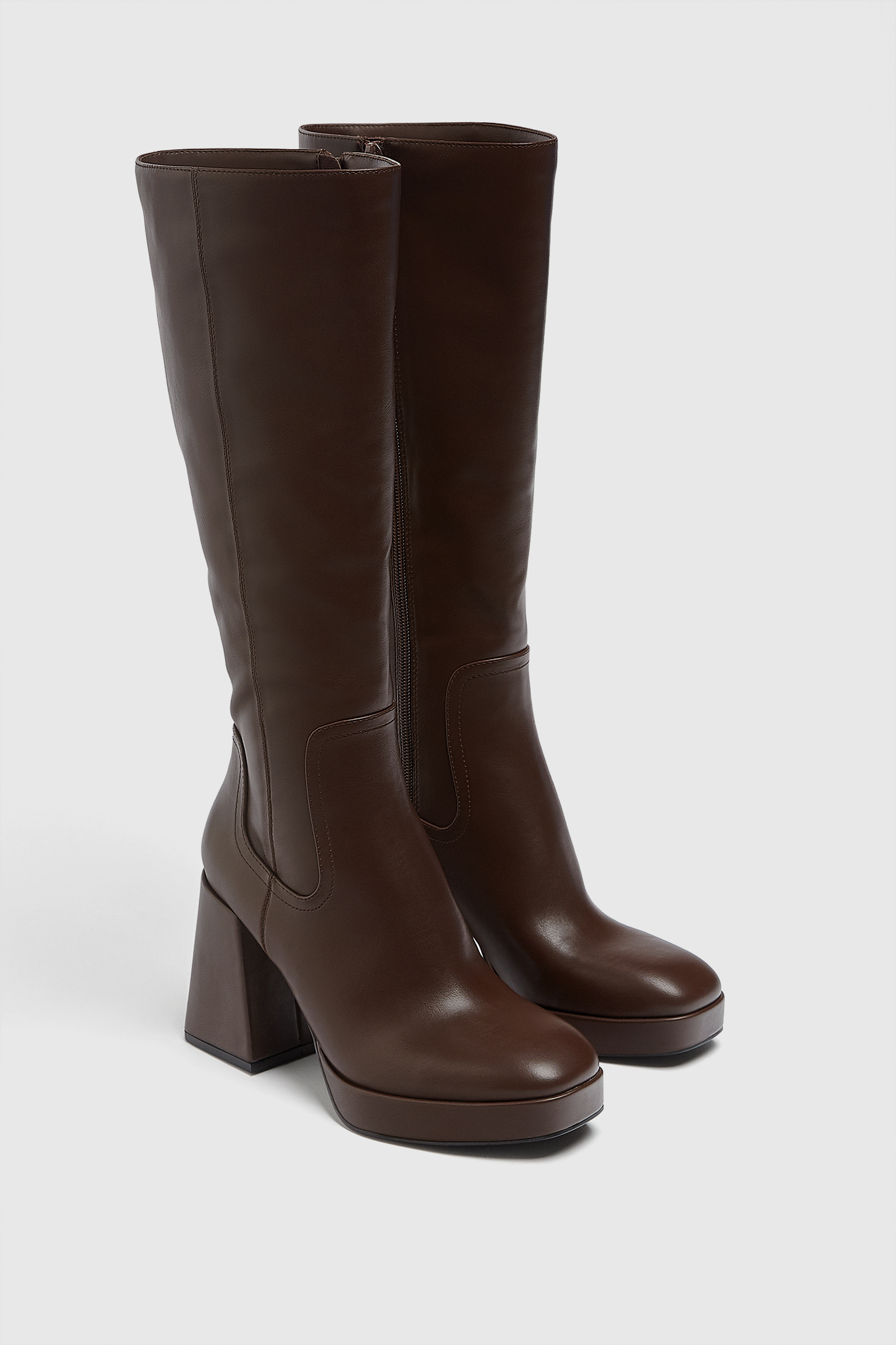 Bota alta tacón - PULL\u0026BEAR