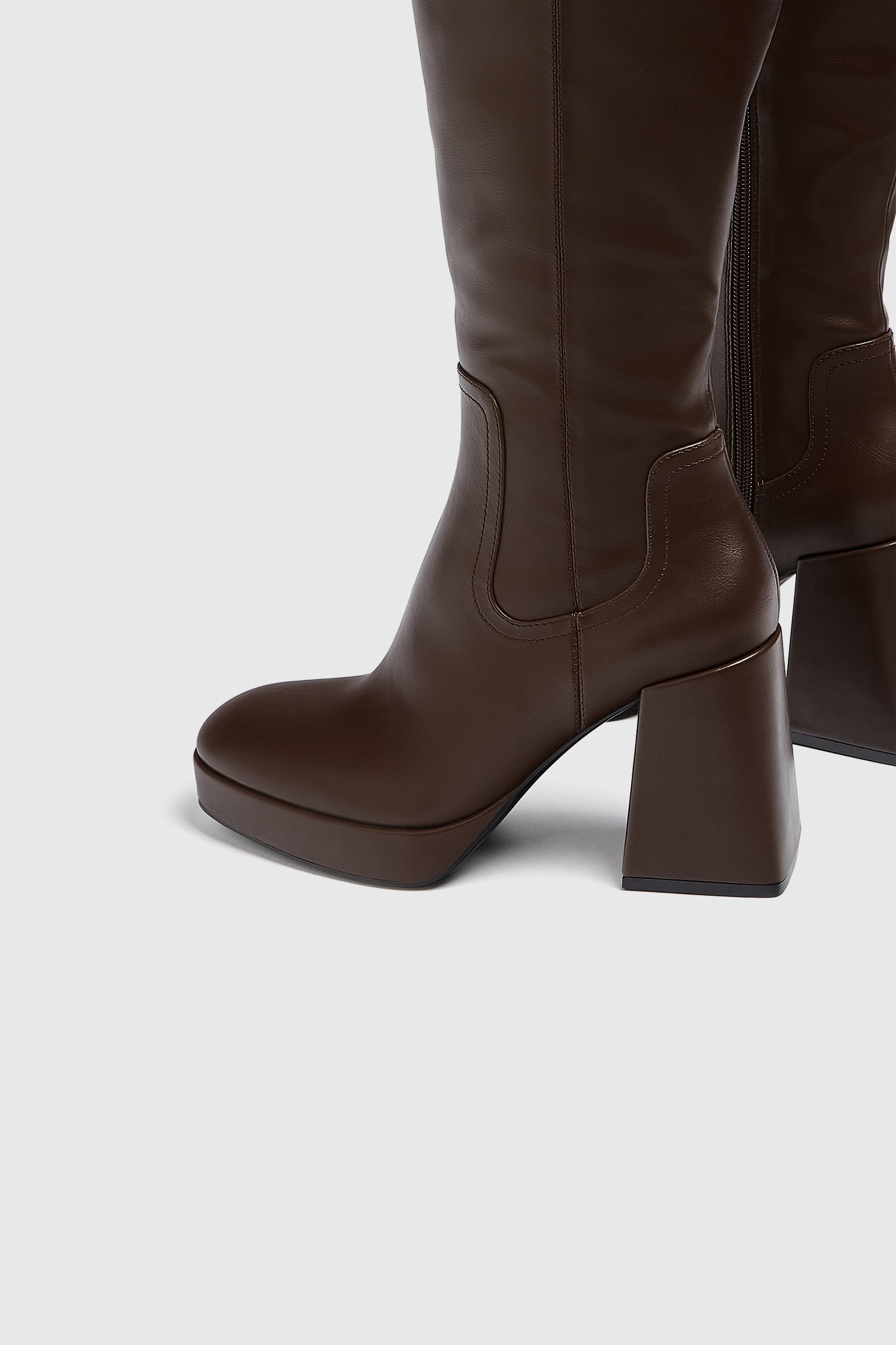 pull&bear high heeled leather boot