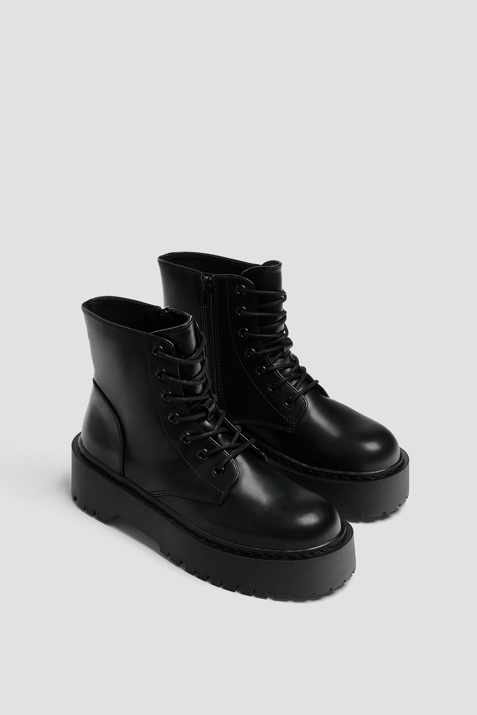 pull and bear black ankle boots