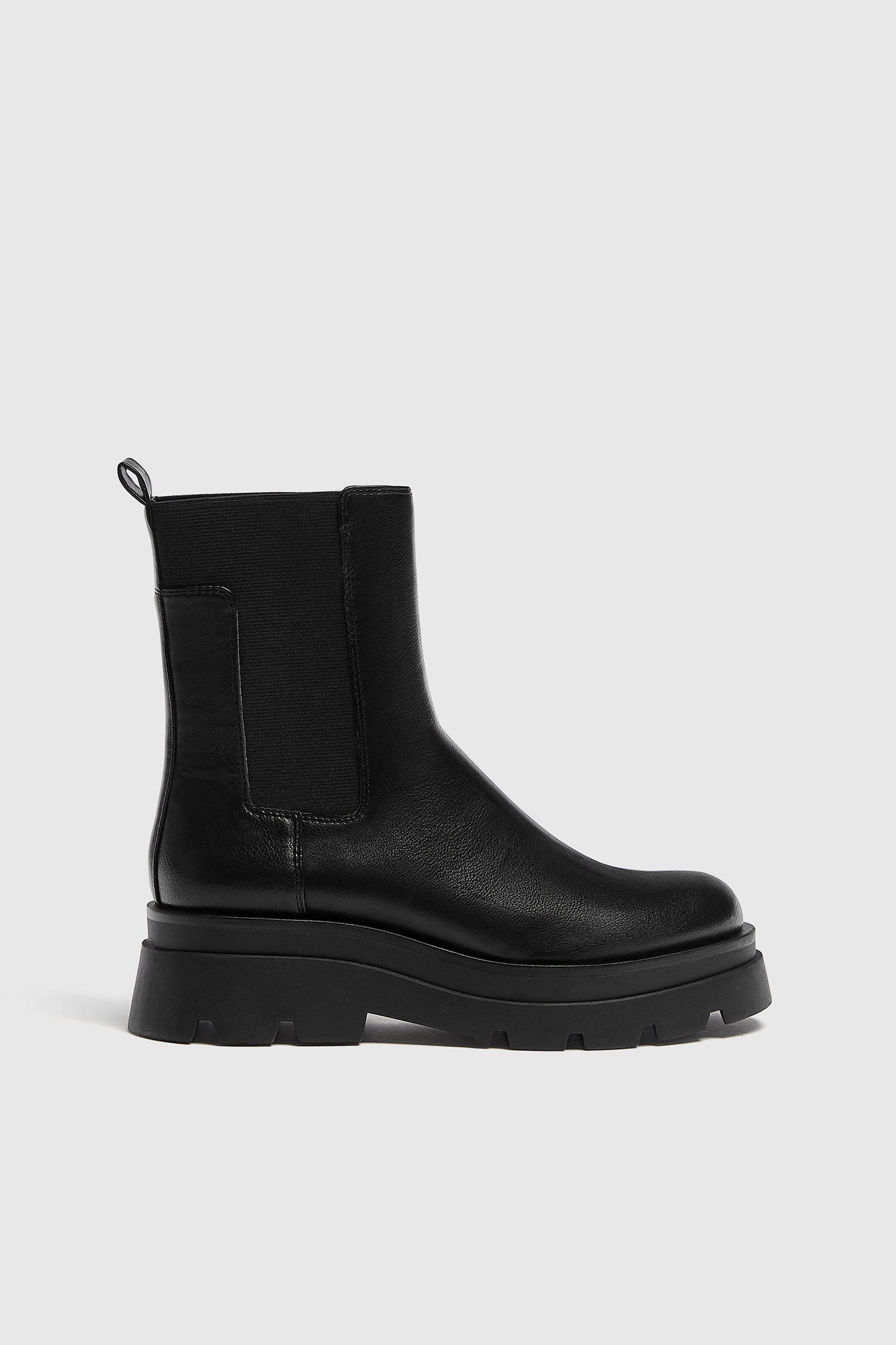 Bota chelsea suela track - PULL\u0026BEAR