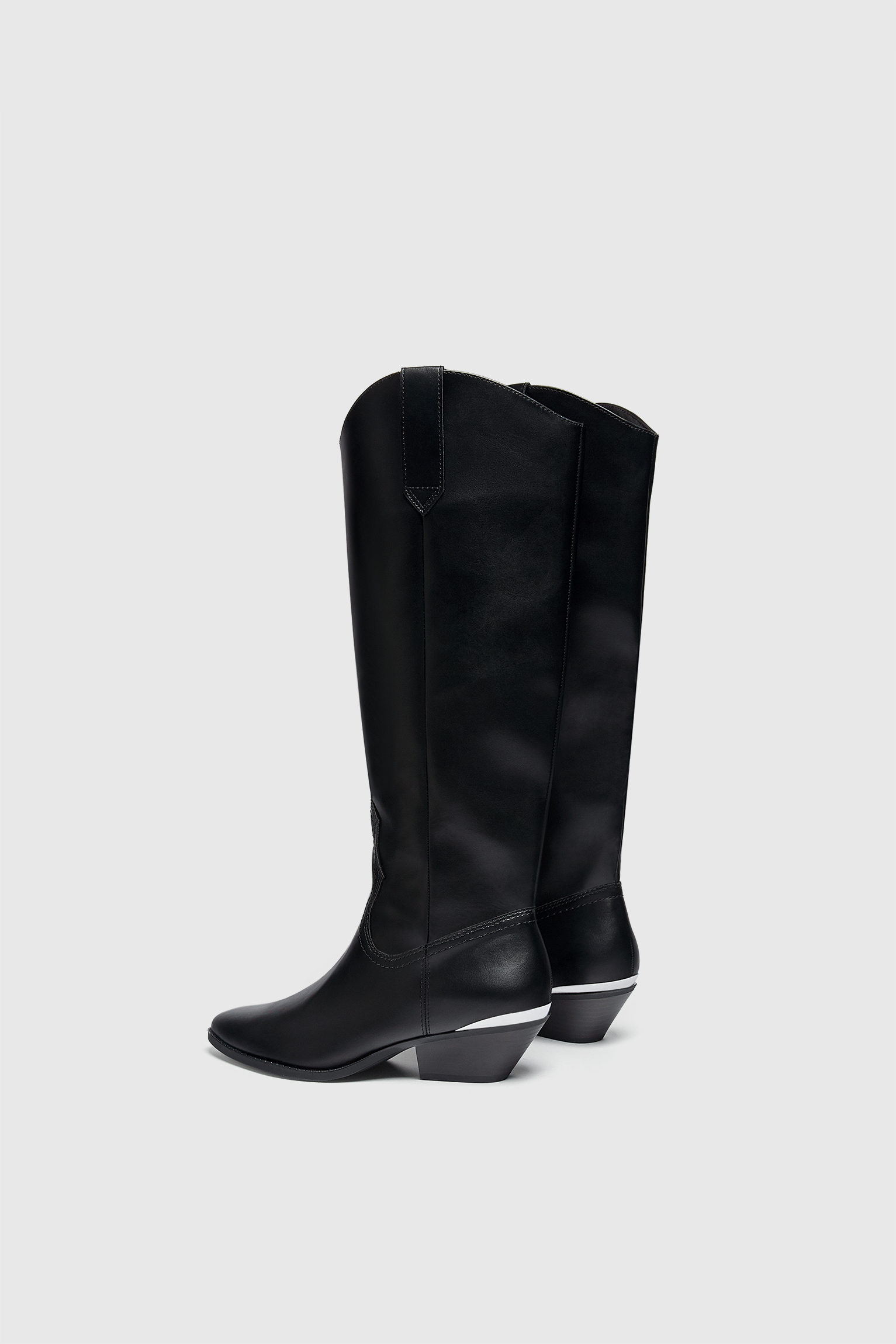 Bota tacón cowboy - PULL\u0026BEAR