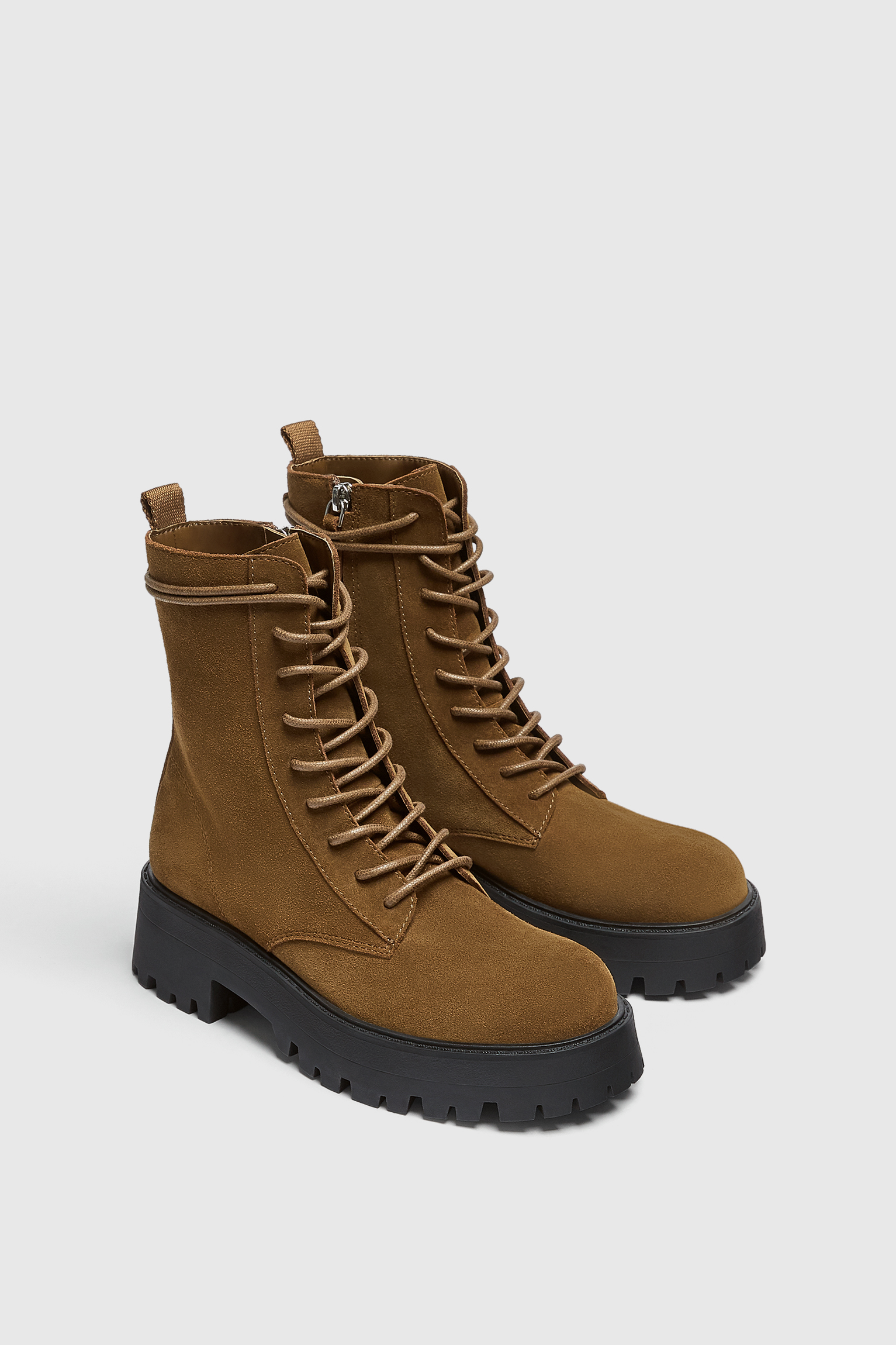 Botins rasos de pele - PULL\u0026BEAR