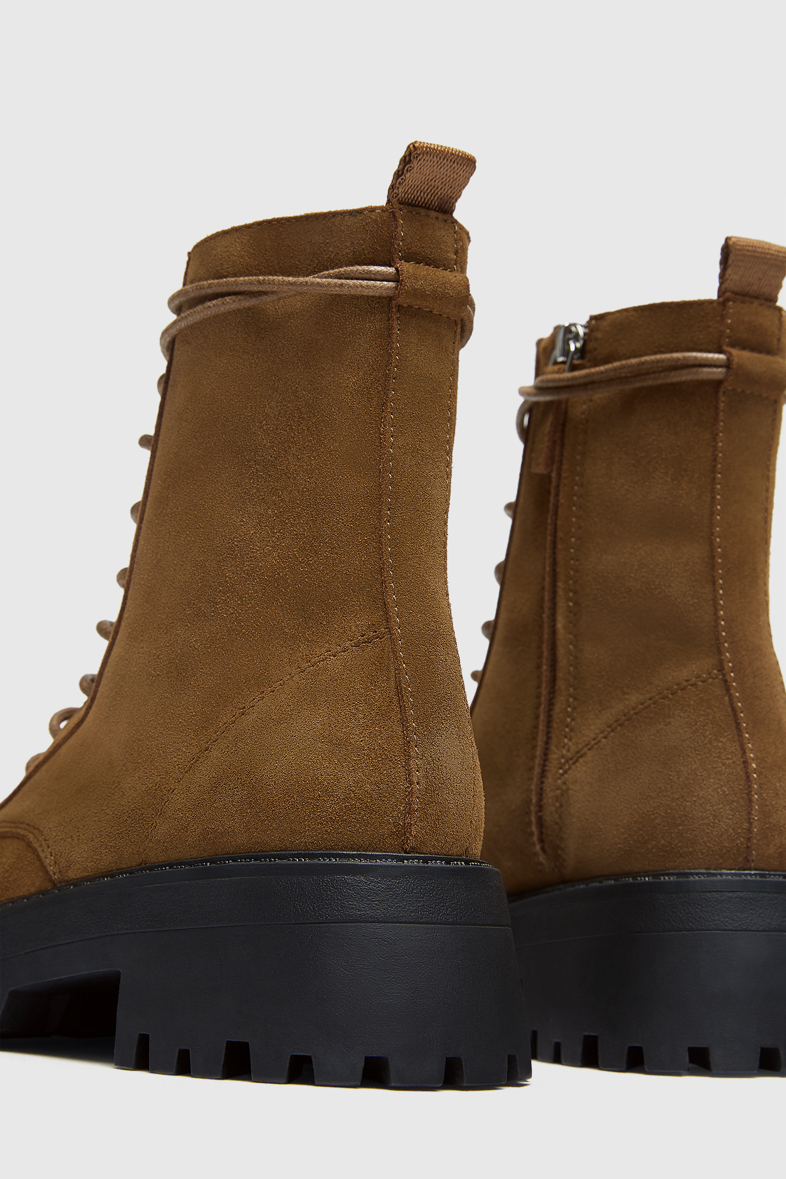 Botins rasos de pele - PULL\u0026BEAR