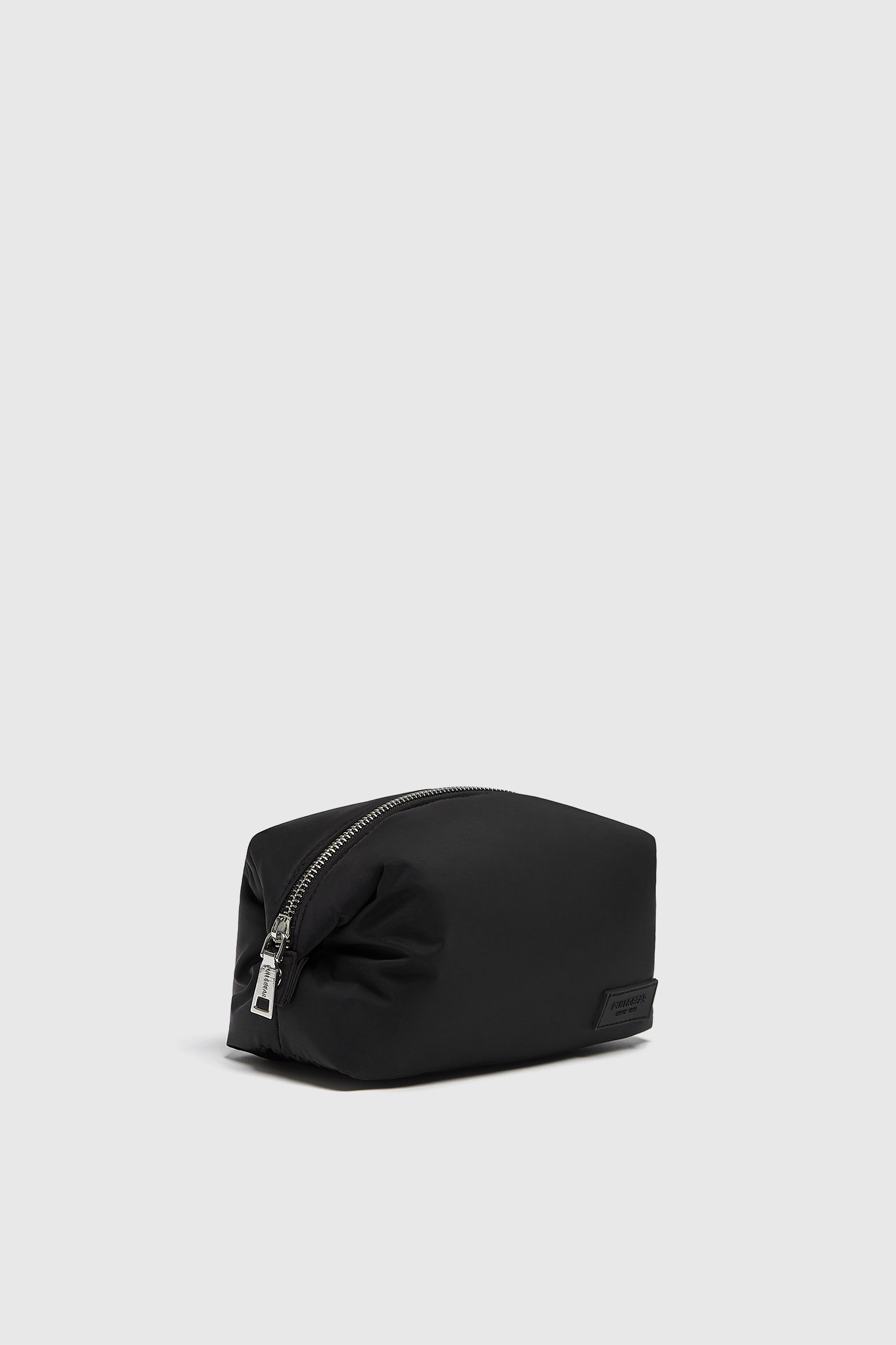 Neceser detalle logo - PULL\u0026BEAR