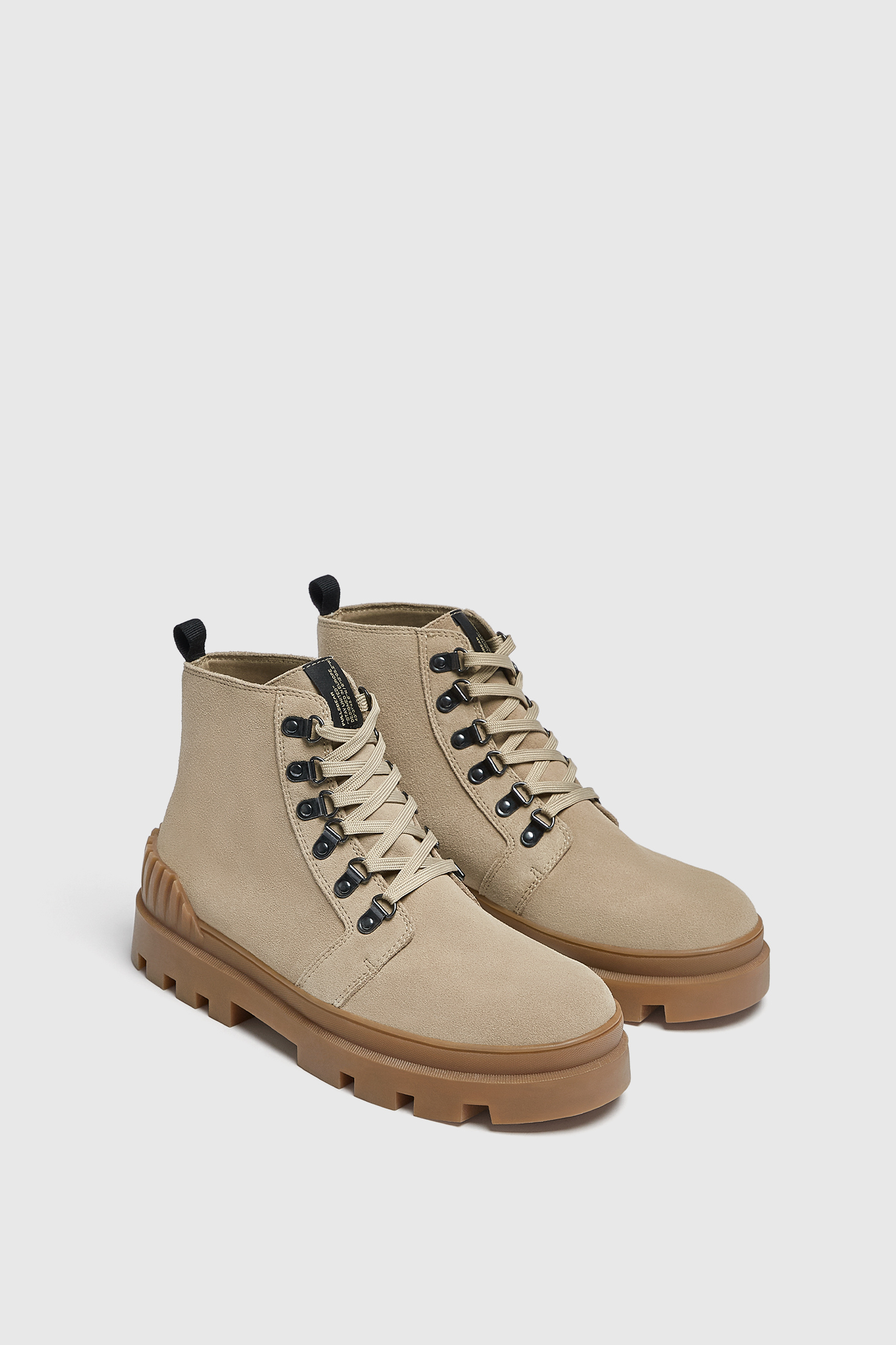 Bota acordonada suela track - PULL\u0026BEAR